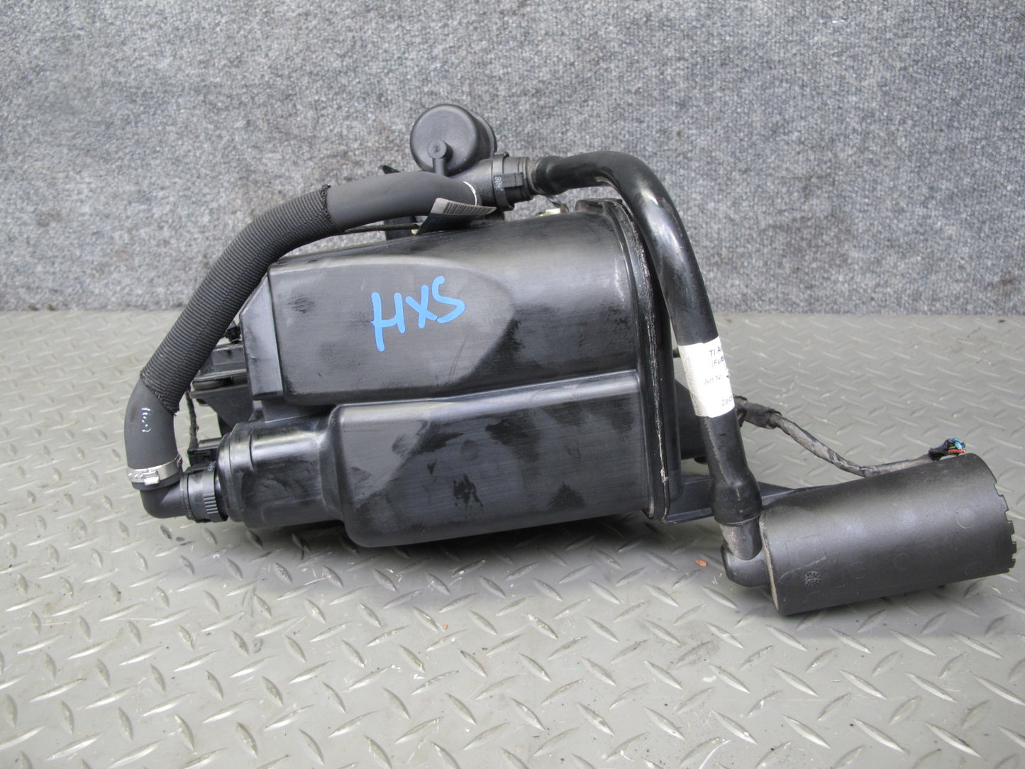 2010-2011 BMW E72 X6 Hybrid Fuel Evap Vapor Charcoal Canister 7217031