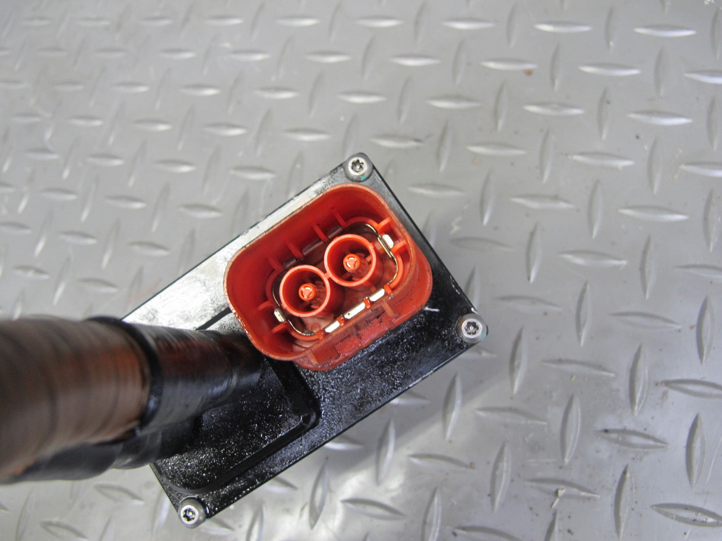 2010-2011 BMW E72 X6 Hybrid High Voltage Power Distribution Module 7586767
