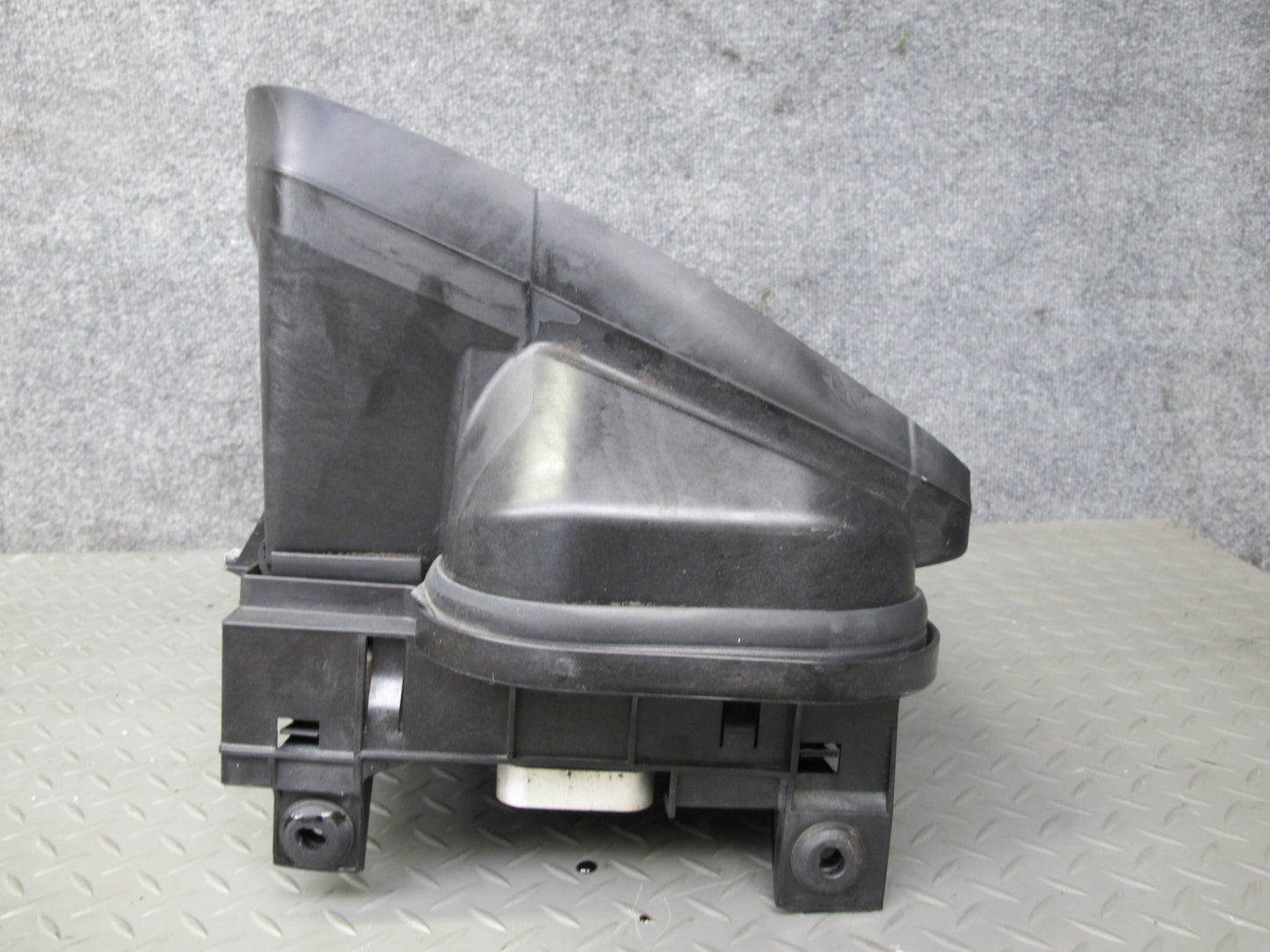 2008-2014 BMW E71 E72 X6 4.4L N63 Engine Right Oil Cooler Radiator w Shroud