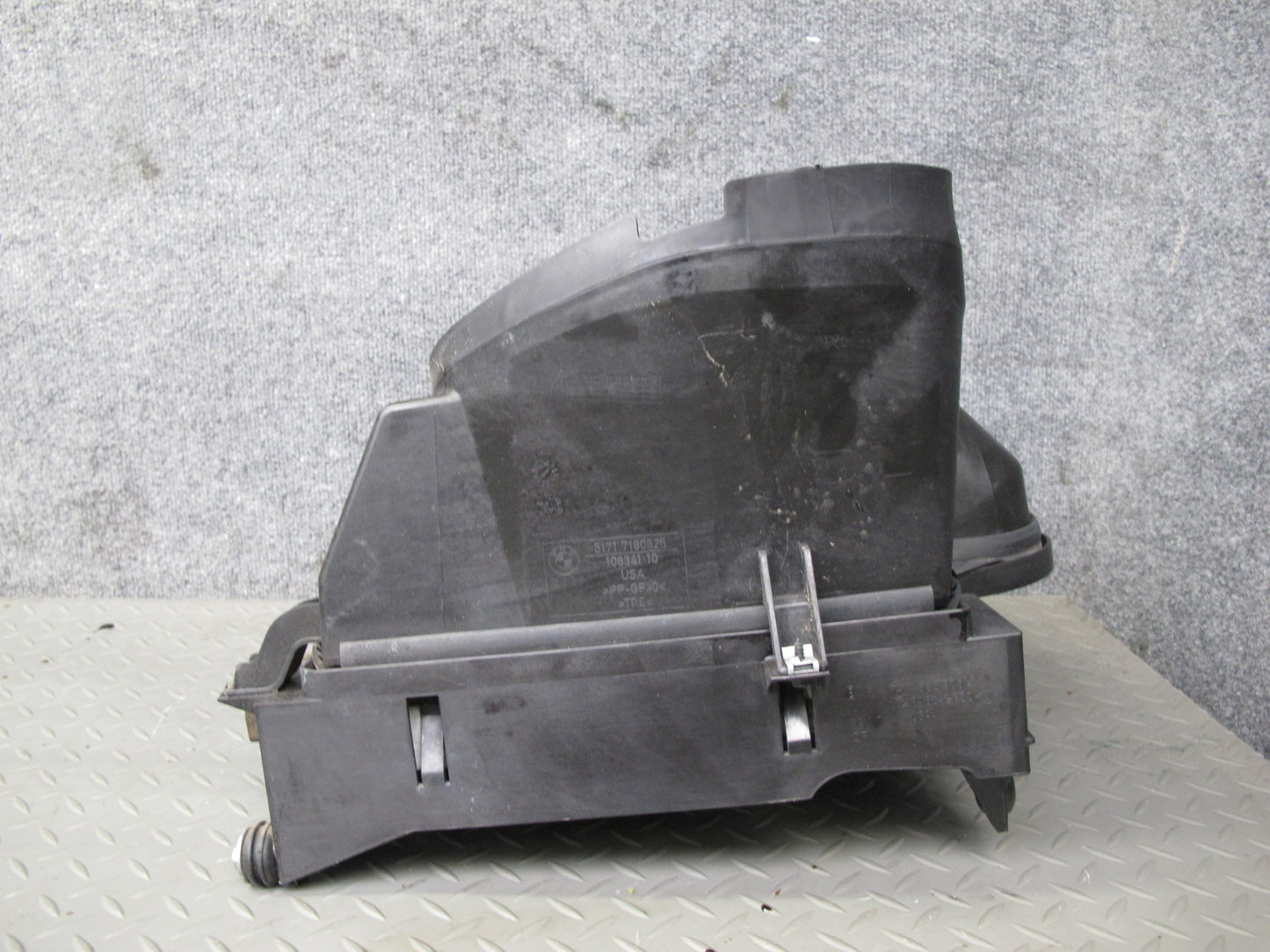 2008-2014 BMW E71 E72 X6 4.4L N63 Engine Right Oil Cooler Radiator w Shroud