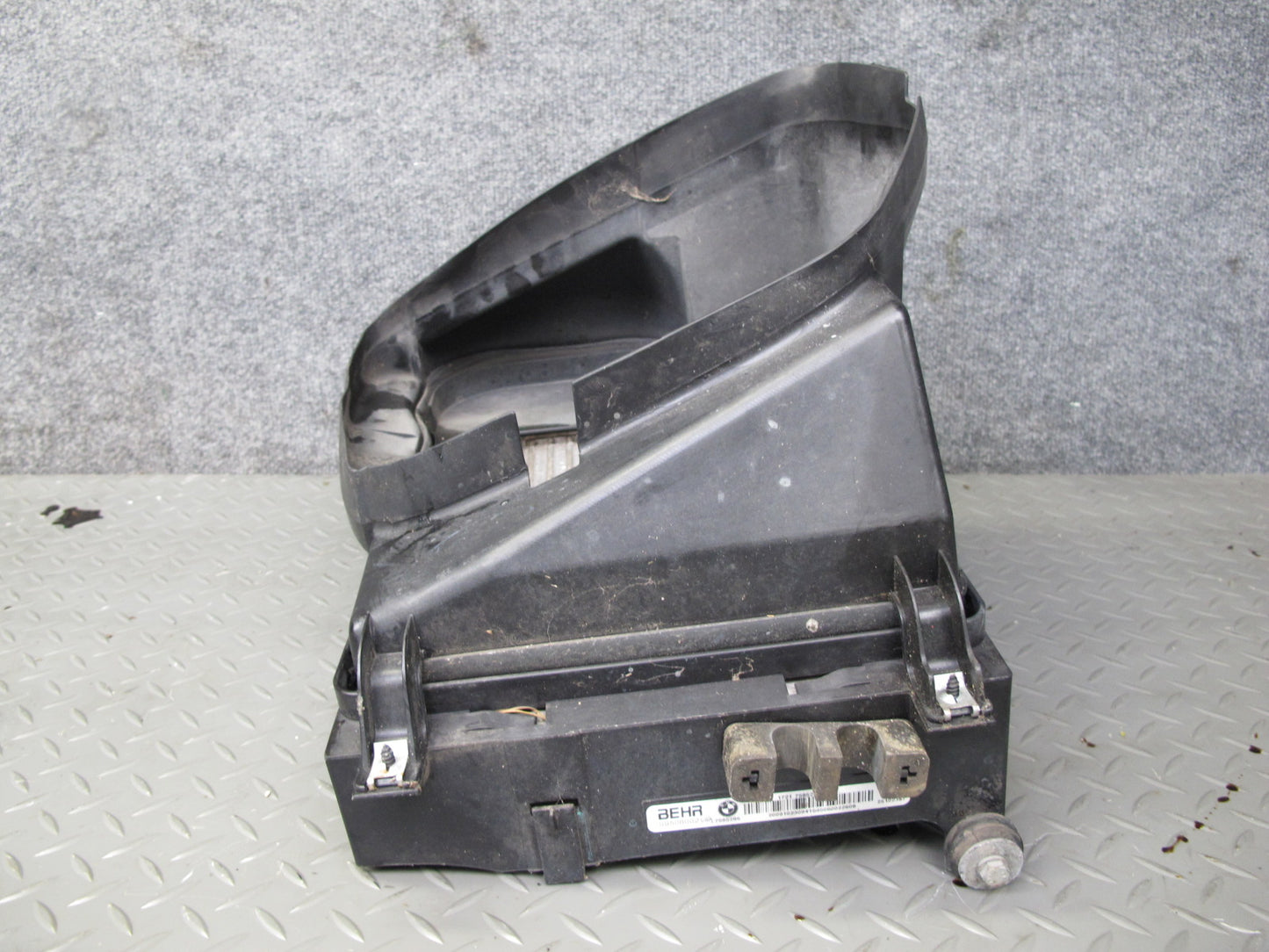 2008-2014 BMW E71 E72 X6 4.4L N63 Engine Right Oil Cooler Radiator w Shroud
