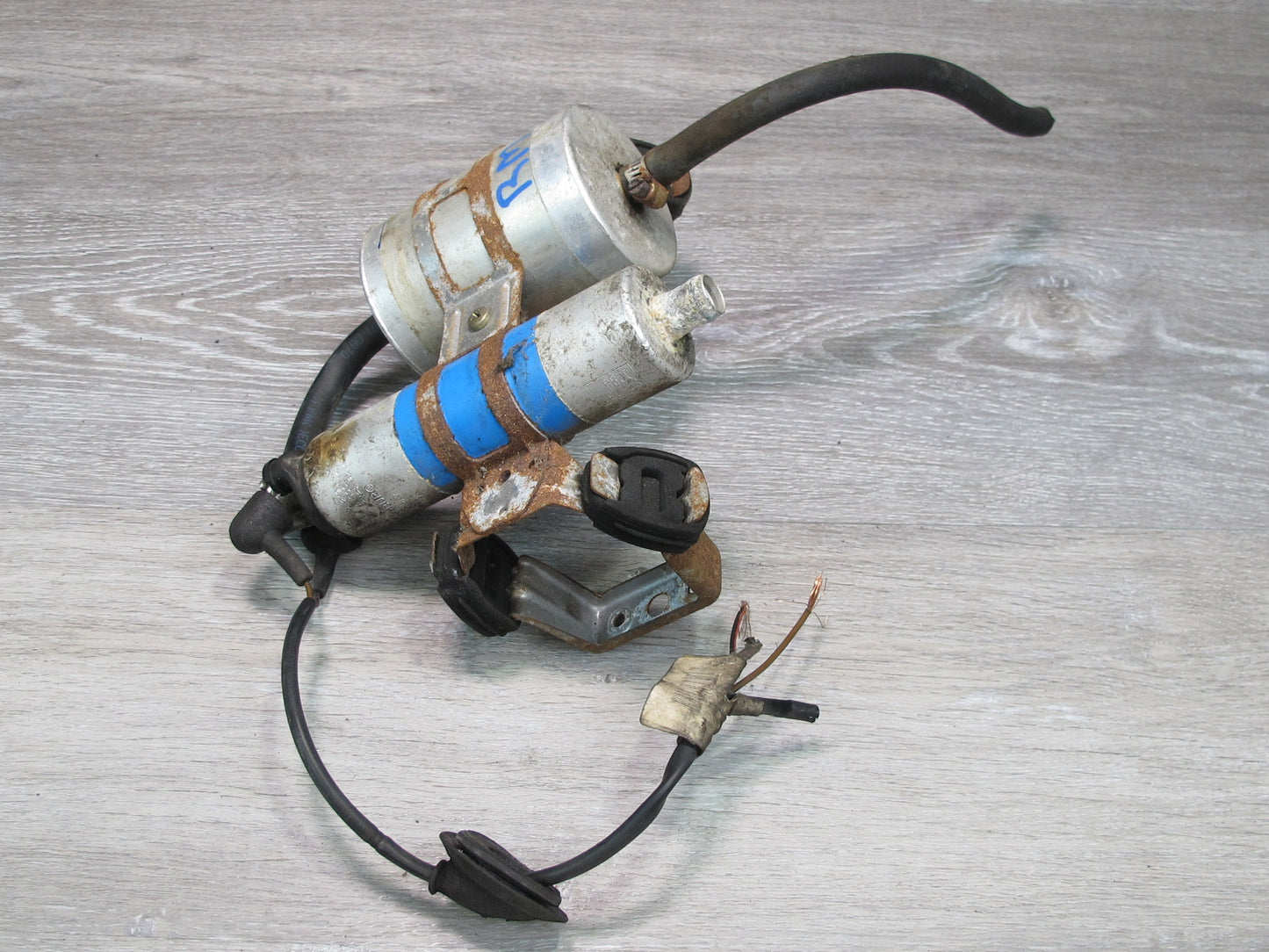 96-99 Mercedes W140 S500 Fuel Pump Filter Assembly OEM