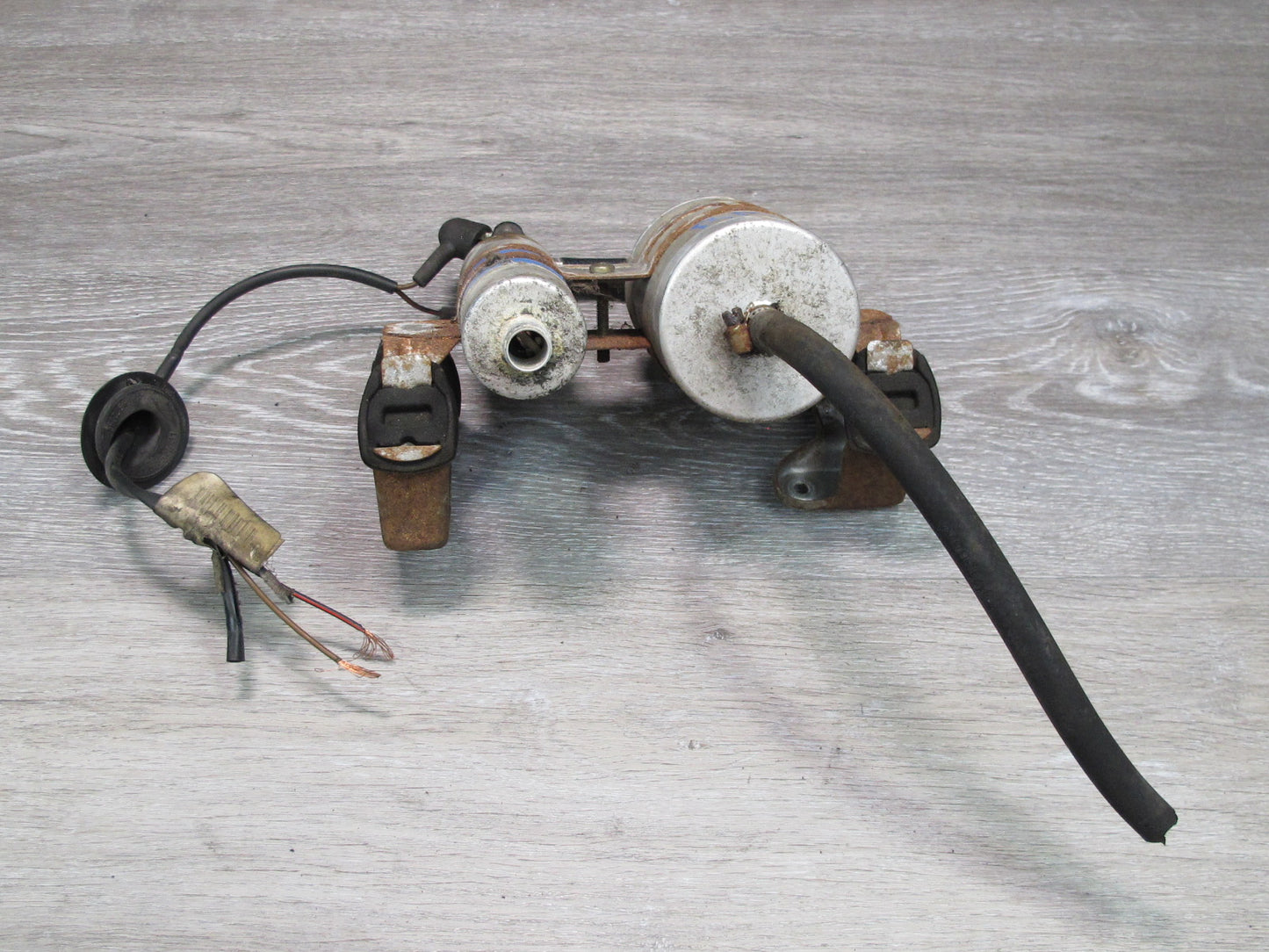 96-99 Mercedes W140 S500 Fuel Pump Filter Assembly OEM