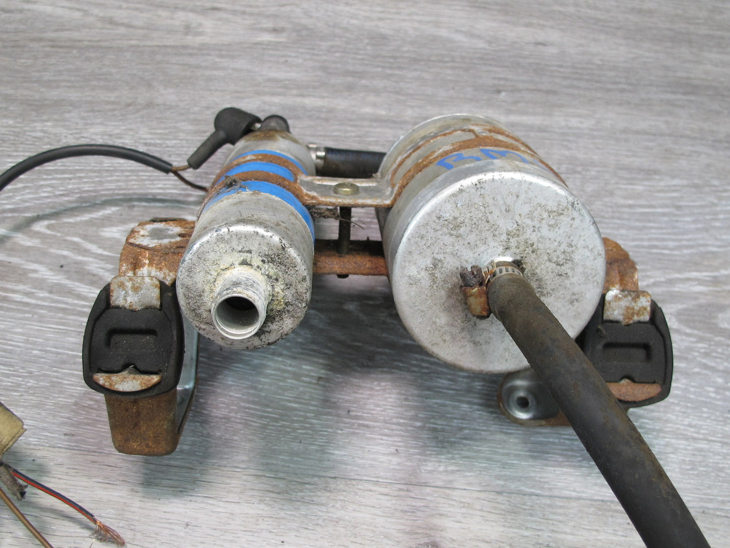 96-99 Mercedes W140 S500 Fuel Pump Filter Assembly OEM