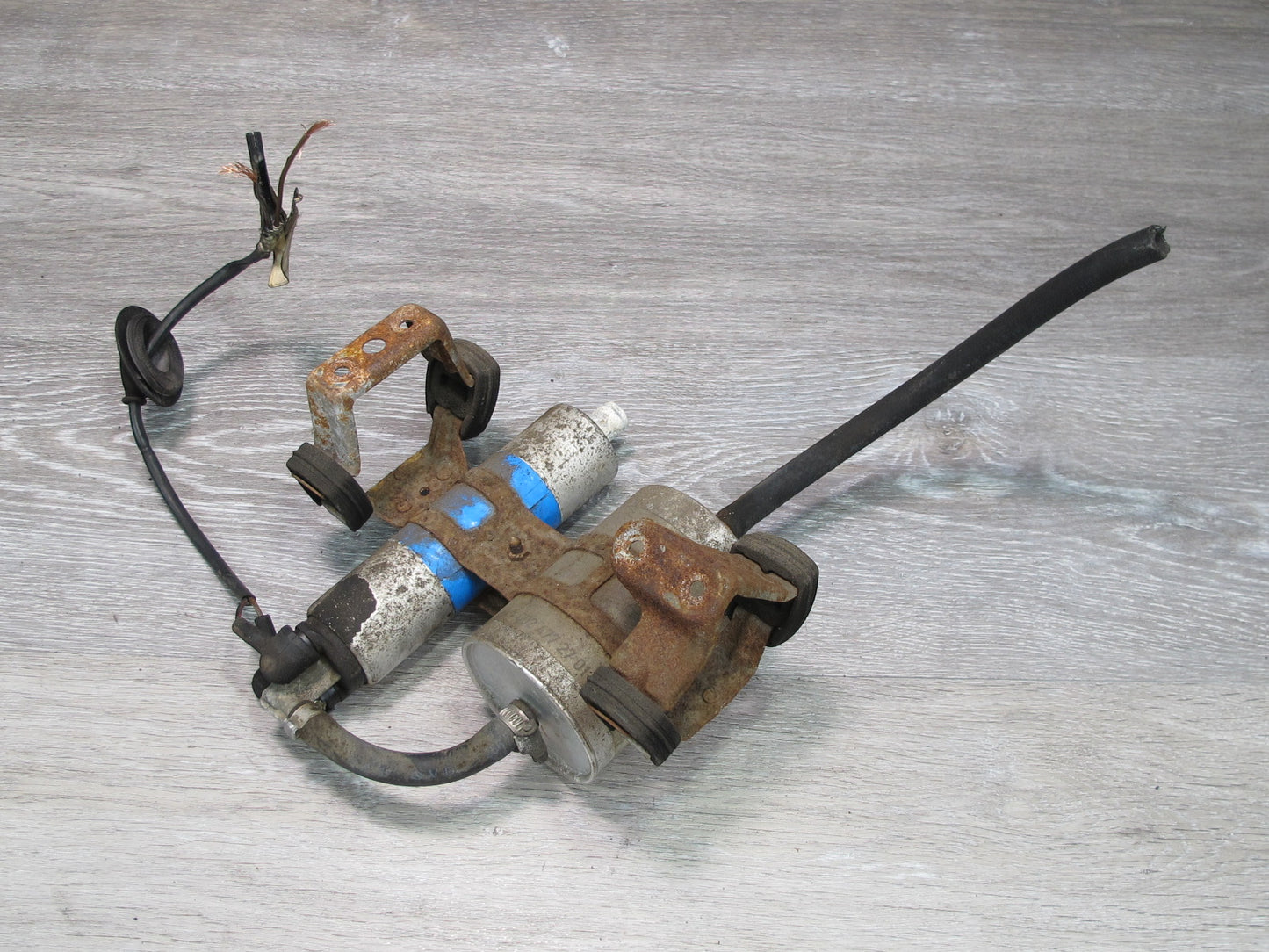 96-99 Mercedes W140 S500 Fuel Pump Filter Assembly OEM