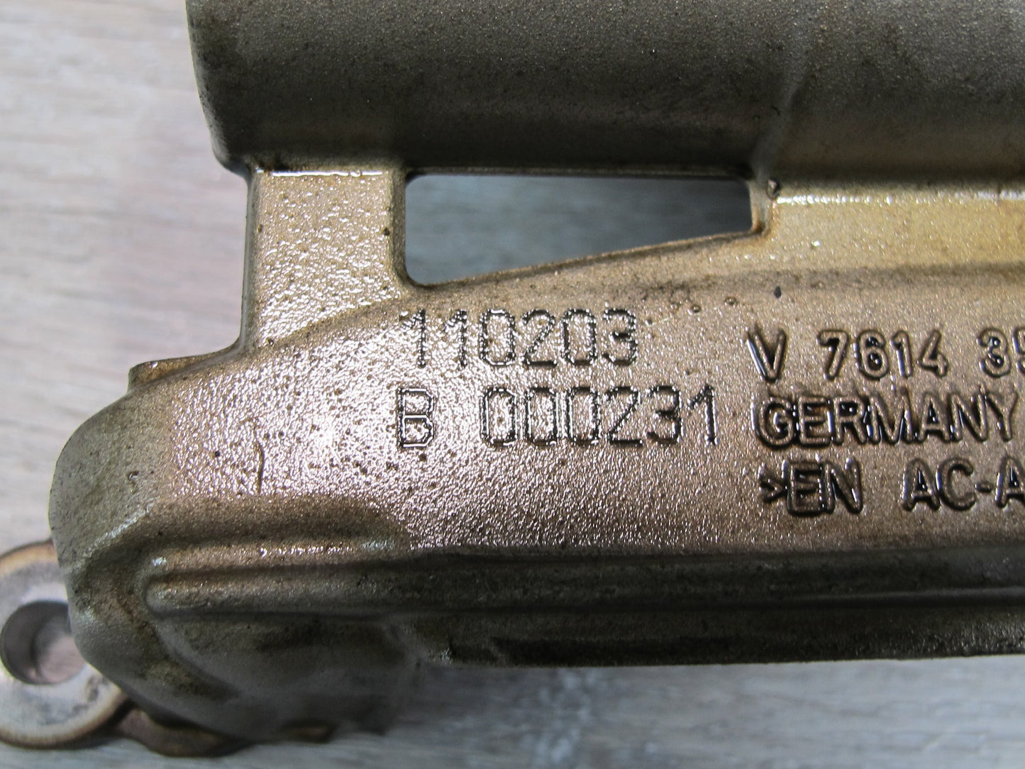 07-13 Mini R55 R56 R57 R58 R59 N12 N14 Engine Motor Oil Pump Assembly OEM