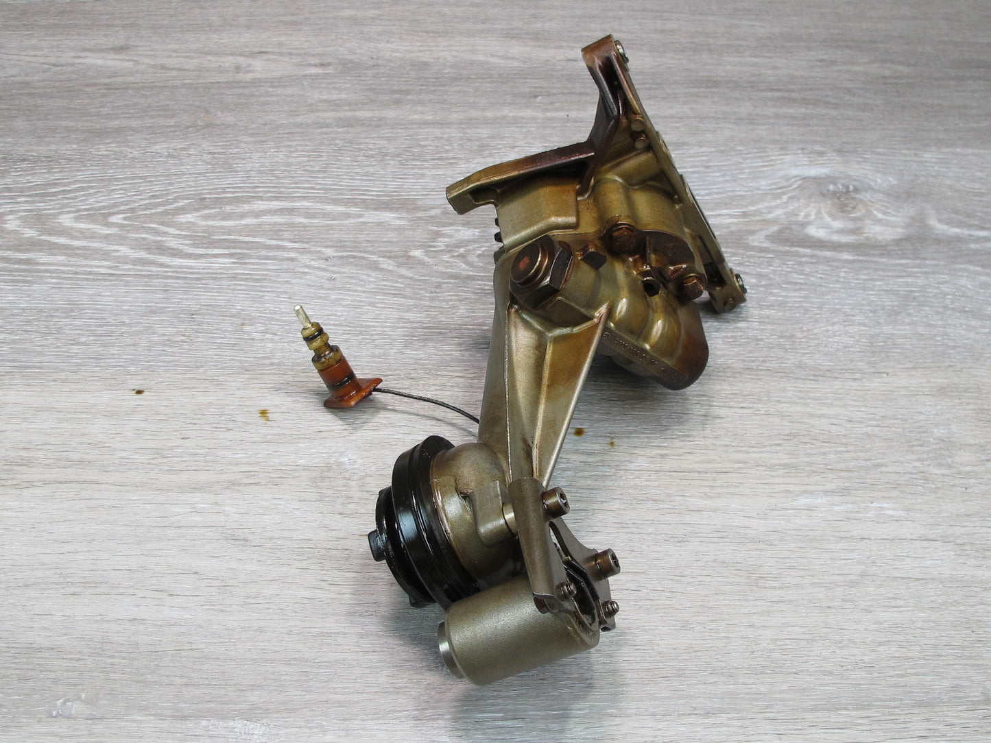 96-99 Mercedes W140 S500 119.980 Engine Motor Oil Pump 1191860501 OEM