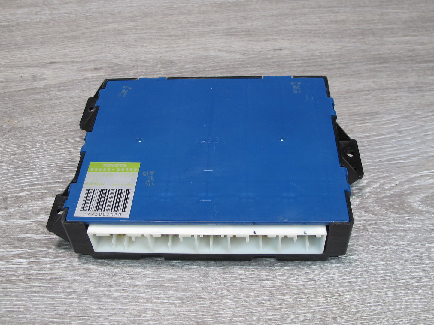 02-03 Lexus UCF30L LS430 Air Condition Amplifier Control Module 88650-50403 OEM