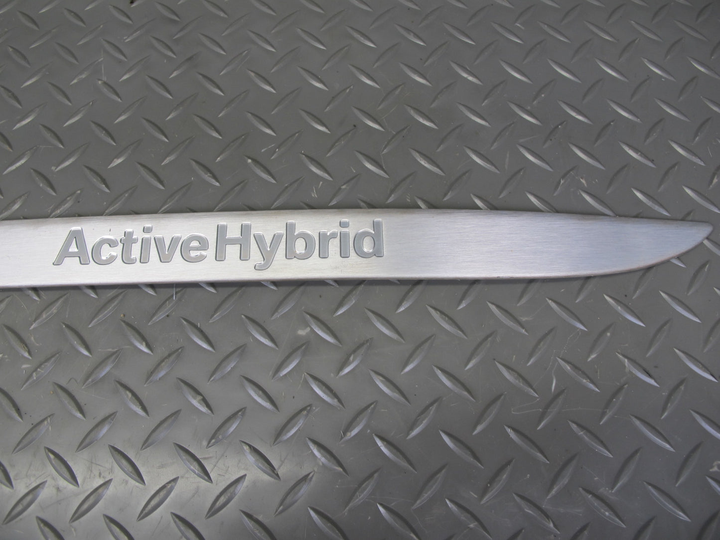 2010-2011 BMW E72 X6 Hybrid Rear Trunk Lid Tailgate Lower Trim Molding