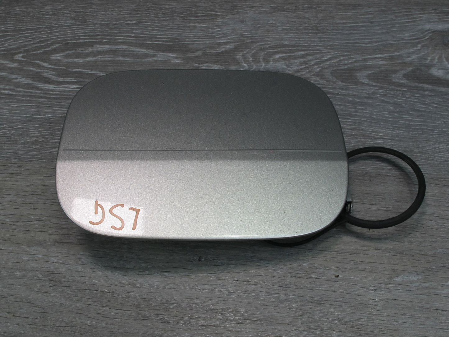 01-06 Lexus UCF30L LS430 Fuel Filler Door Lid Cover Silver OEM