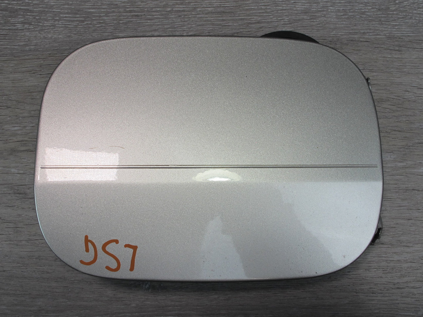 01-06 Lexus UCF30L LS430 Fuel Filler Door Lid Cover Silver OEM