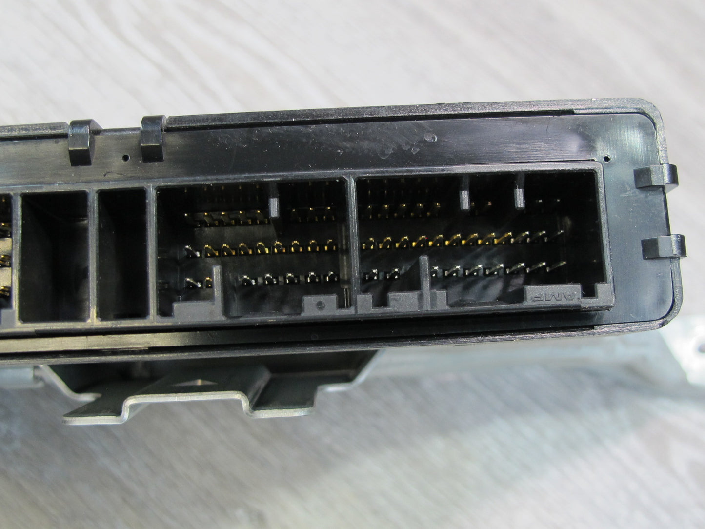 01-06 Lexus UCF30L LS430 ABS TRC VSC Traction Control Module 89540-50150 OEM