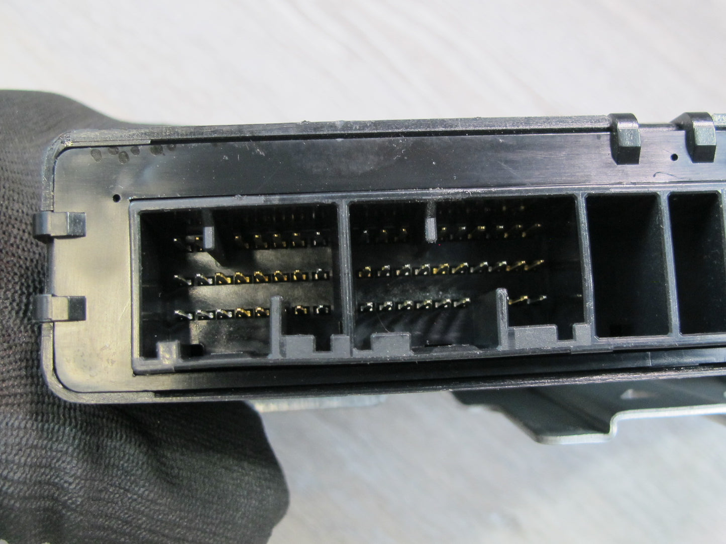 01-06 Lexus UCF30L LS430 ABS TRC VSC Traction Control Module 89540-50150 OEM
