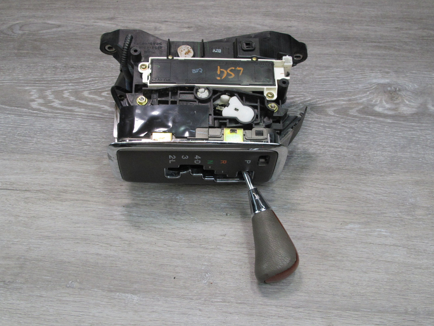 01-03 Lexus UCF30L LS430 A/T Automatic Transmission Shifter Assembly OEM
