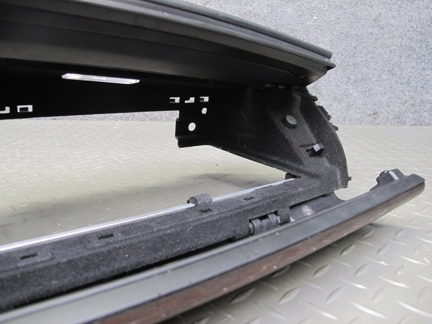 2008-2014 BMW E71 E72 X6 Dash Glove Box Storage Door Lid Cover