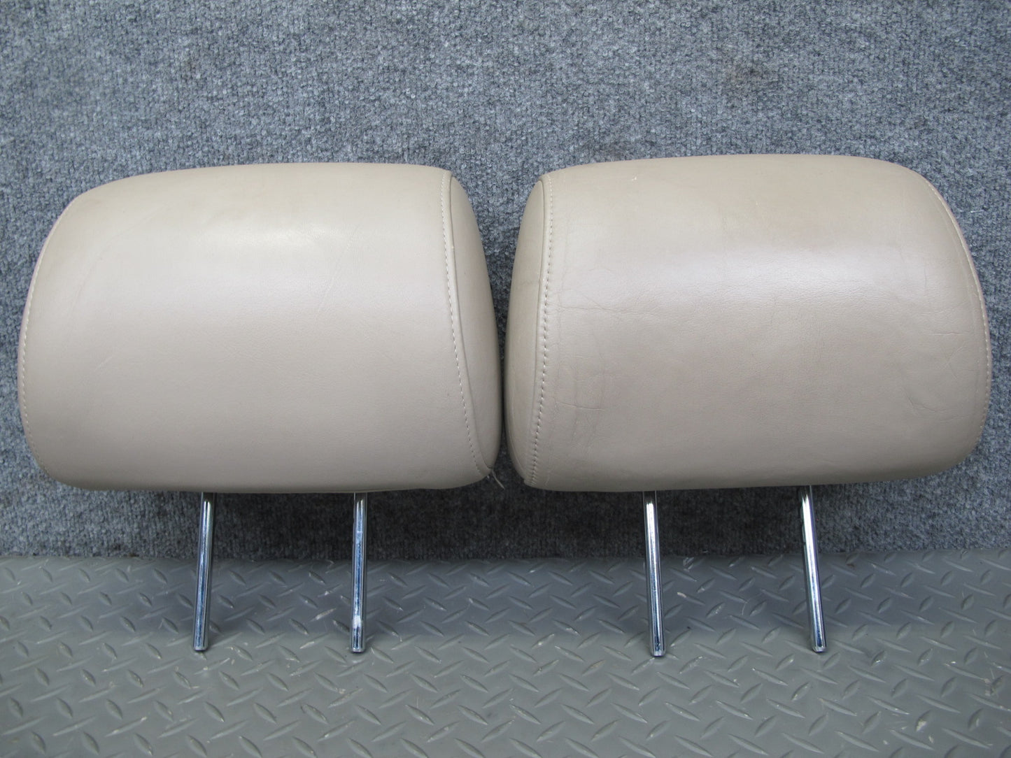 92-98 Lexus UZZ30L SC300 SC400 Set of 2 Front Seat Leather Headrest Ivory OEM