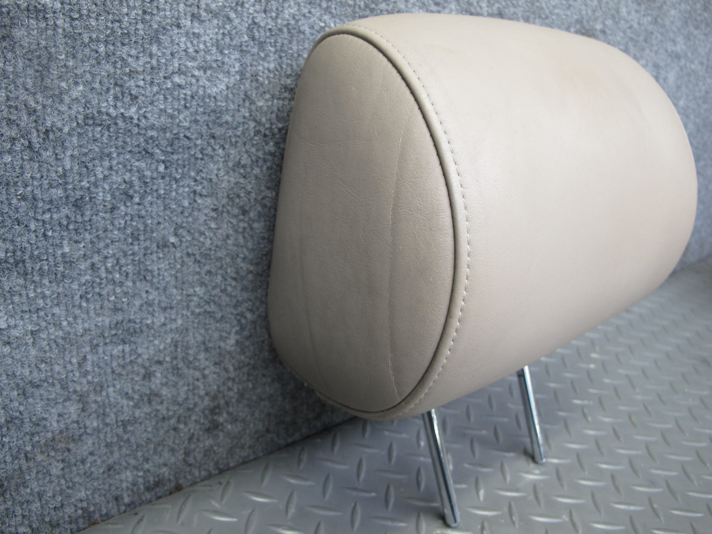 92-98 Lexus UZZ30L SC300 SC400 Set of 2 Front Seat Leather Headrest Ivory OEM