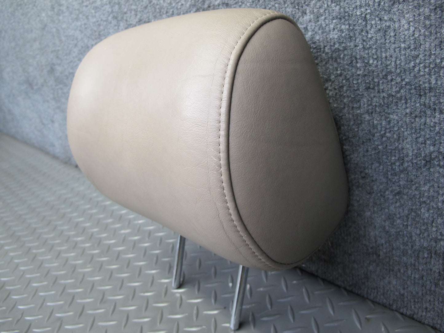 92-98 Lexus UZZ30L SC300 SC400 Set of 2 Front Seat Leather Headrest Ivory OEM