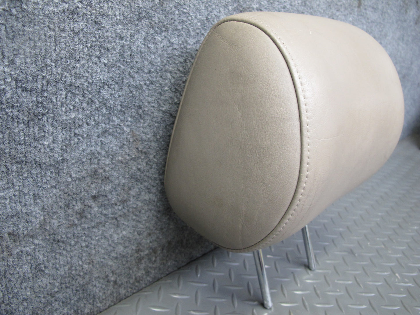 92-98 Lexus UZZ30L SC300 SC400 Set of 2 Front Seat Leather Headrest Ivory OEM