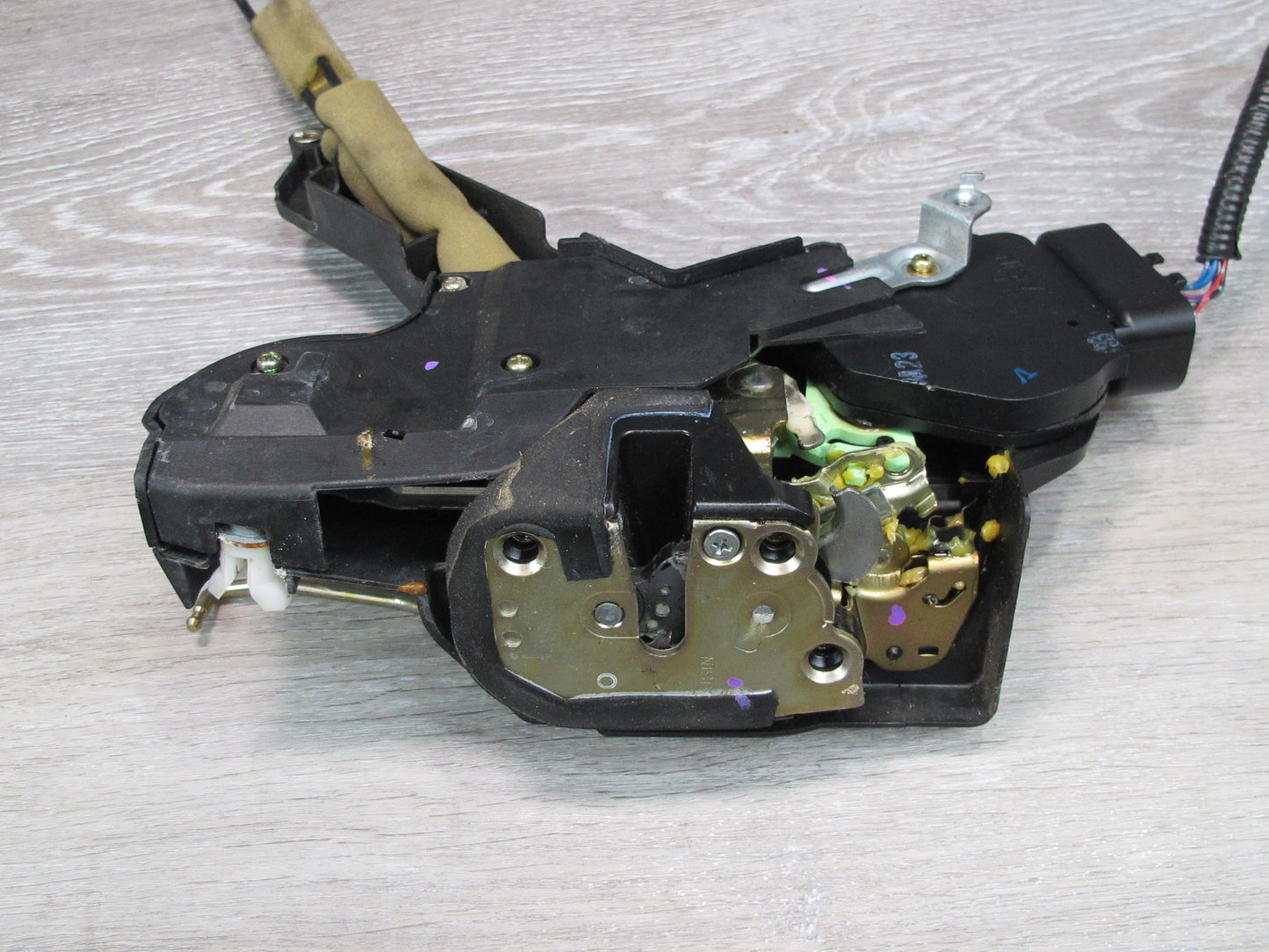02-06 Lexus UCF30L LS430 Front Left Door Lock Latch Actuator NO Soft Close OEM