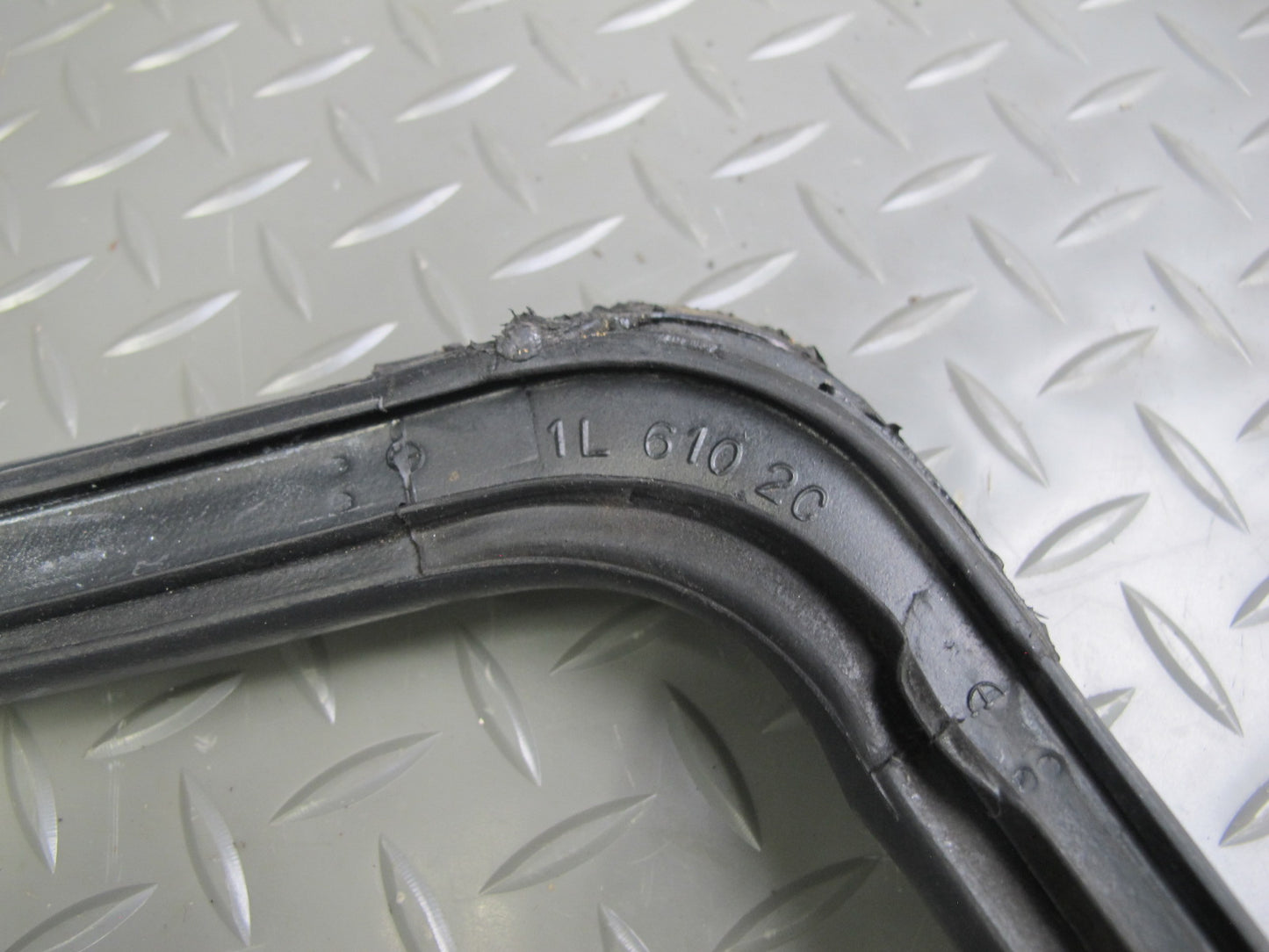 91-95 Toyota SW21L MR2 Set of 2 Left Door Weatherstrip Rubber Seal OEM
