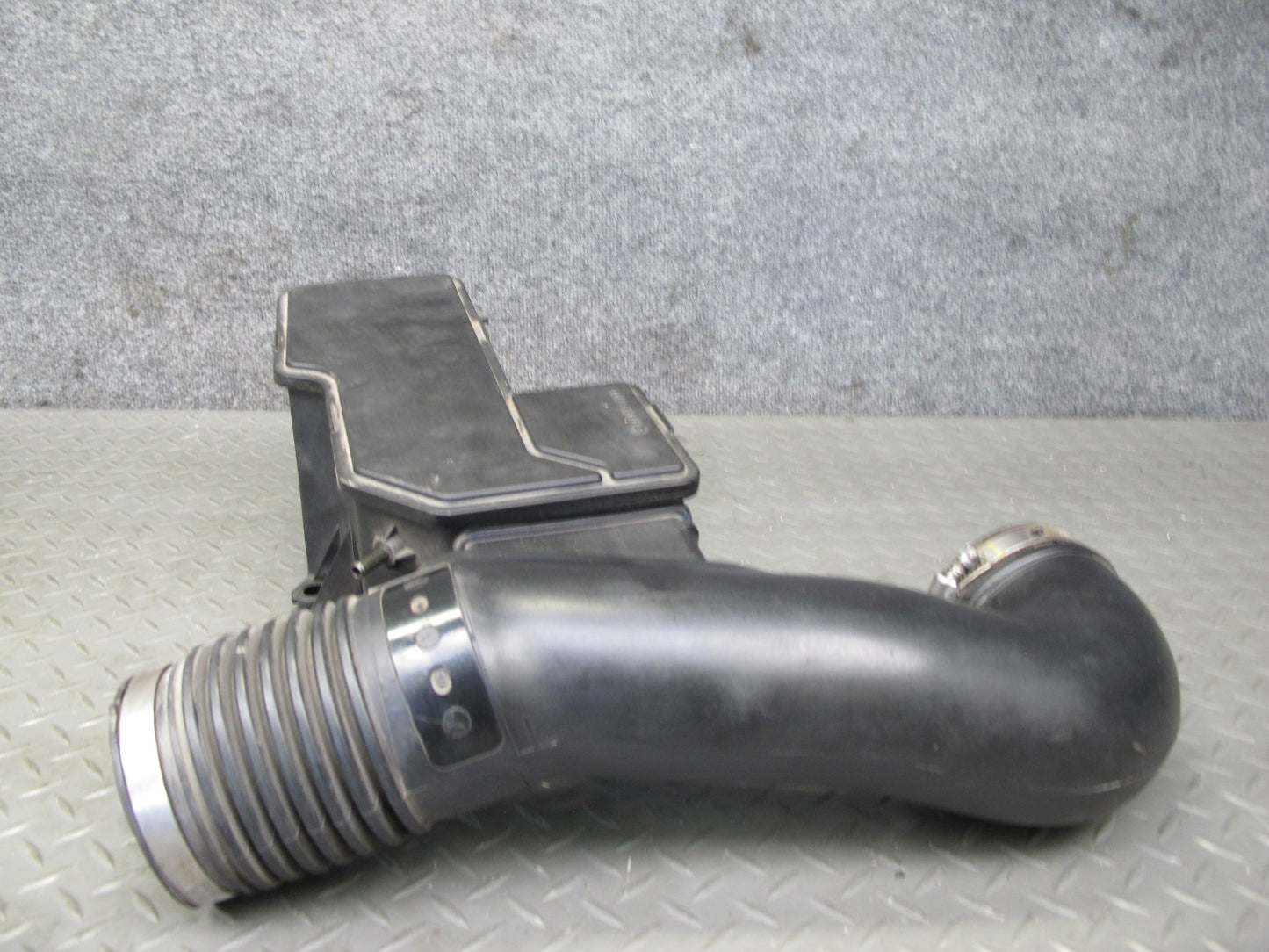 98-00 Lexus UCF20L LS400 Air Intake Cleaner Hose Pipe Line w Resonator OEM