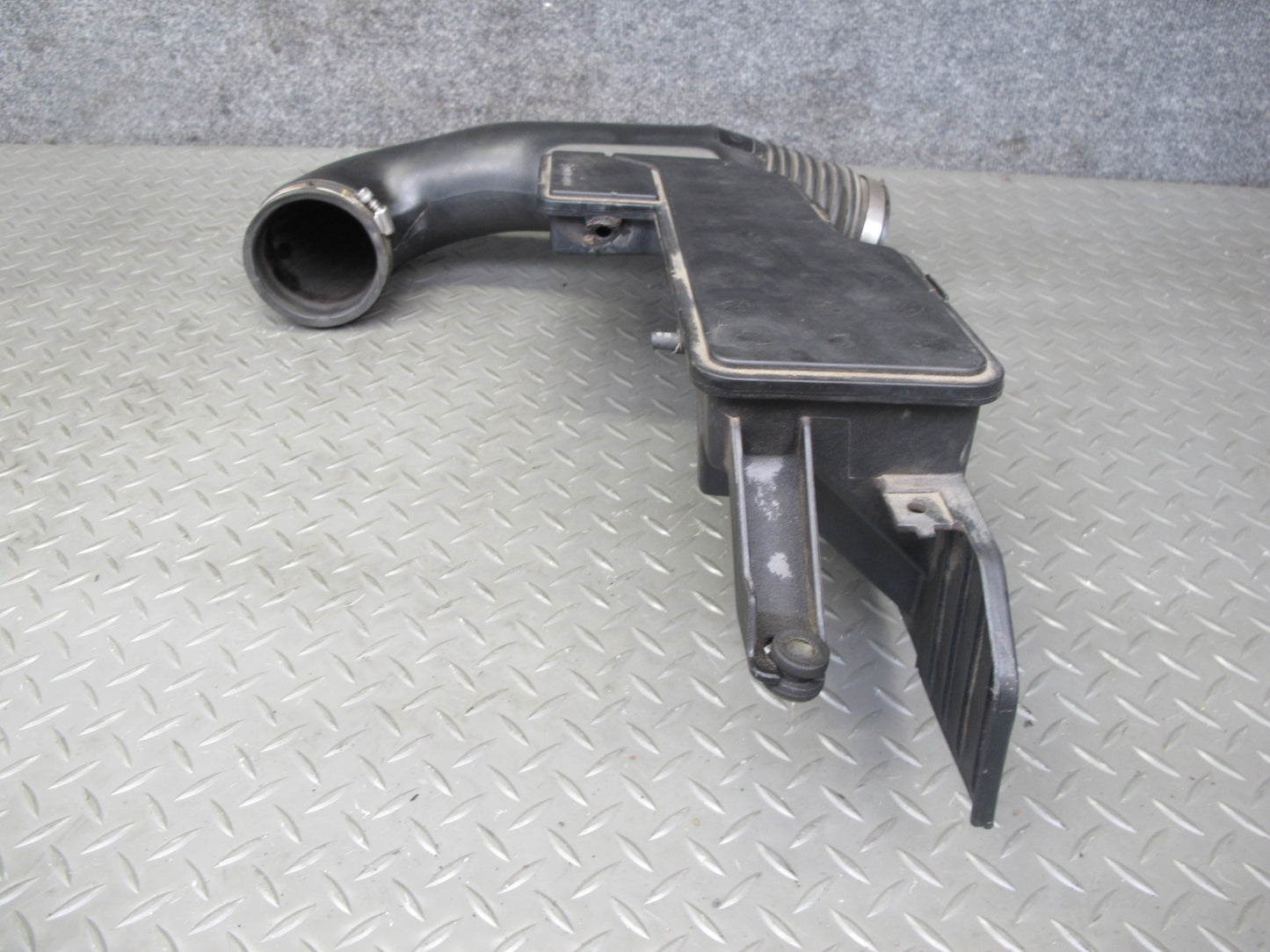98-00 Lexus UCF20L LS400 Air Intake Cleaner Hose Pipe Line w Resonator OEM