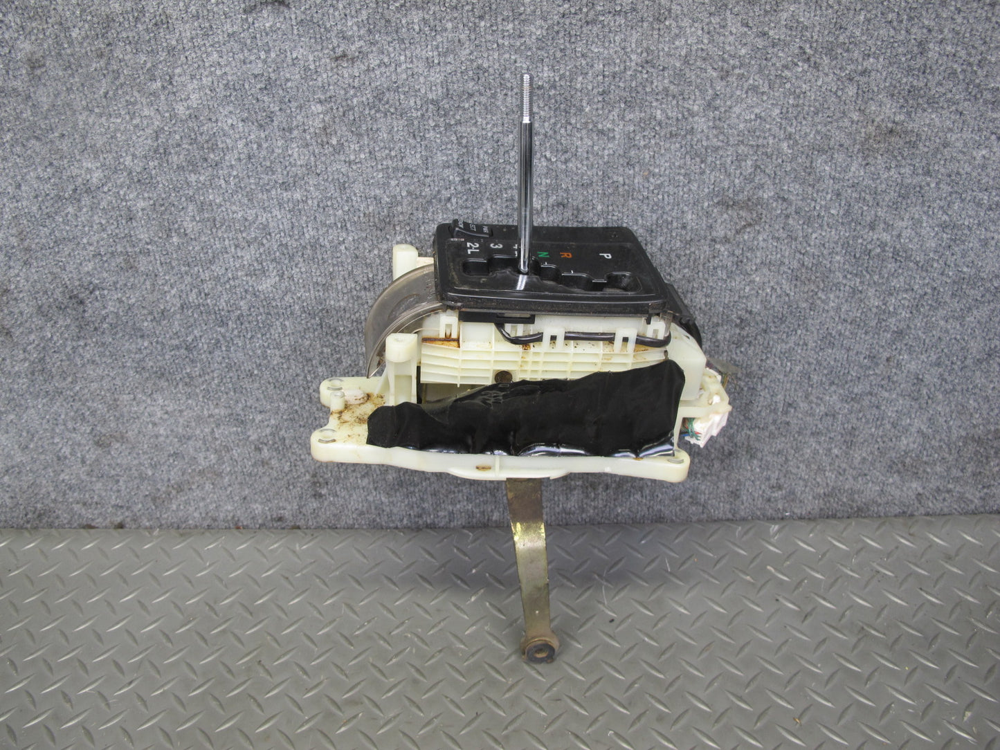98-00 Lexus UCF20L LS400 A/T Automatic Transmission Shifter OEM