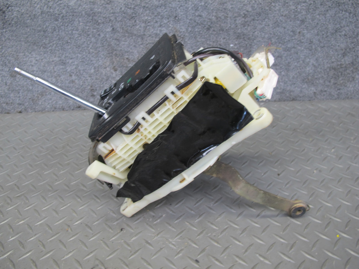 98-00 Lexus UCF20L LS400 A/T Automatic Transmission Shifter OEM