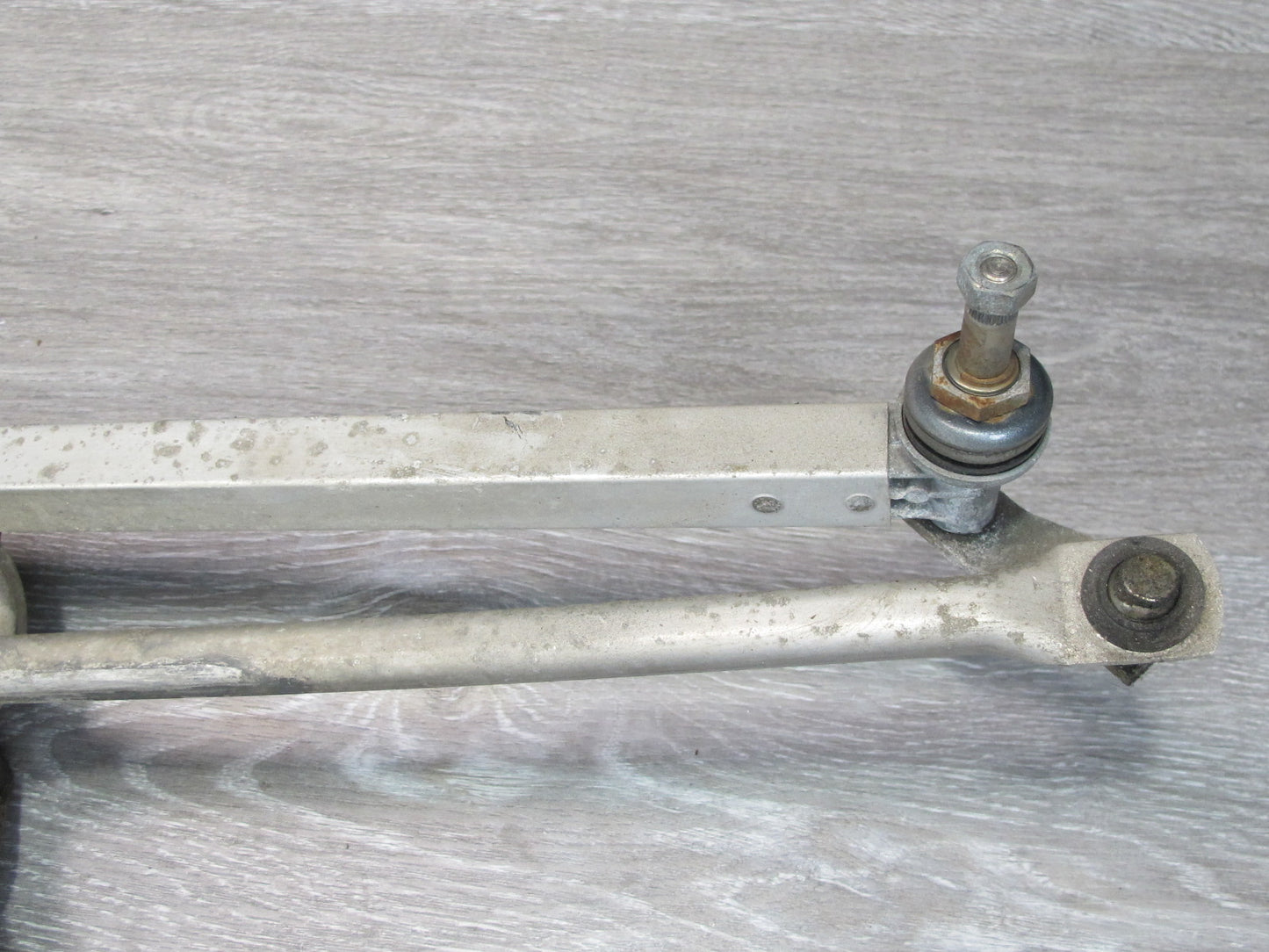 1983-1986 Porsche 928 S Front Windshield Wiper Transmission Linkage W/ Motor