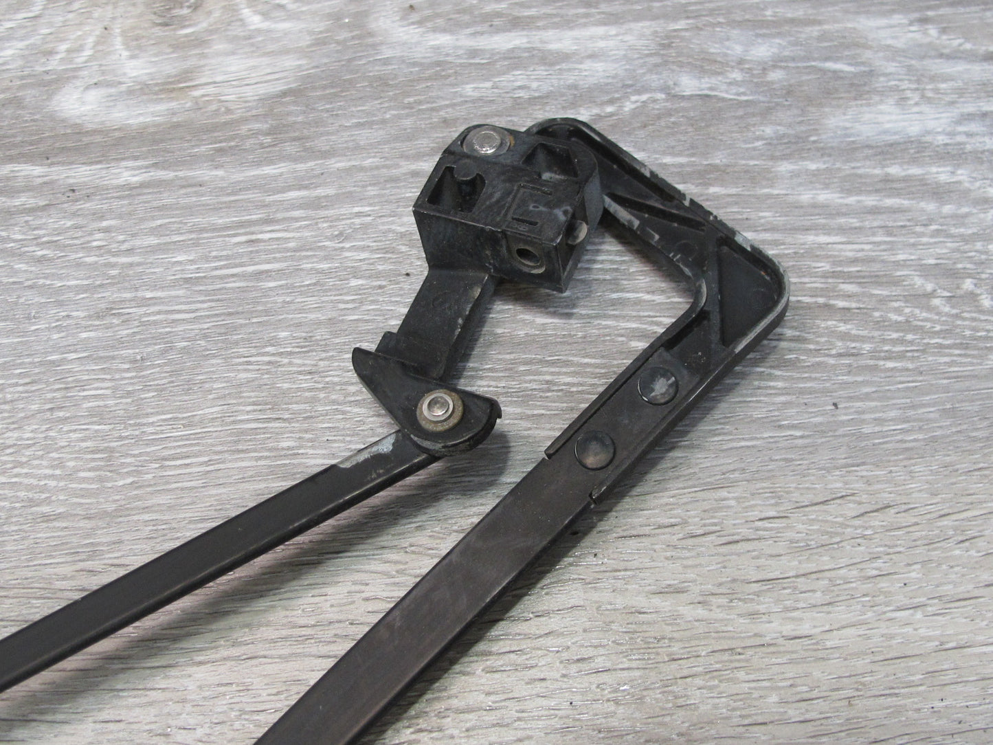 1983-1986 Porsche 928 S Rear Hatch Tail Gate Trunk Wiper Arm Set of 2