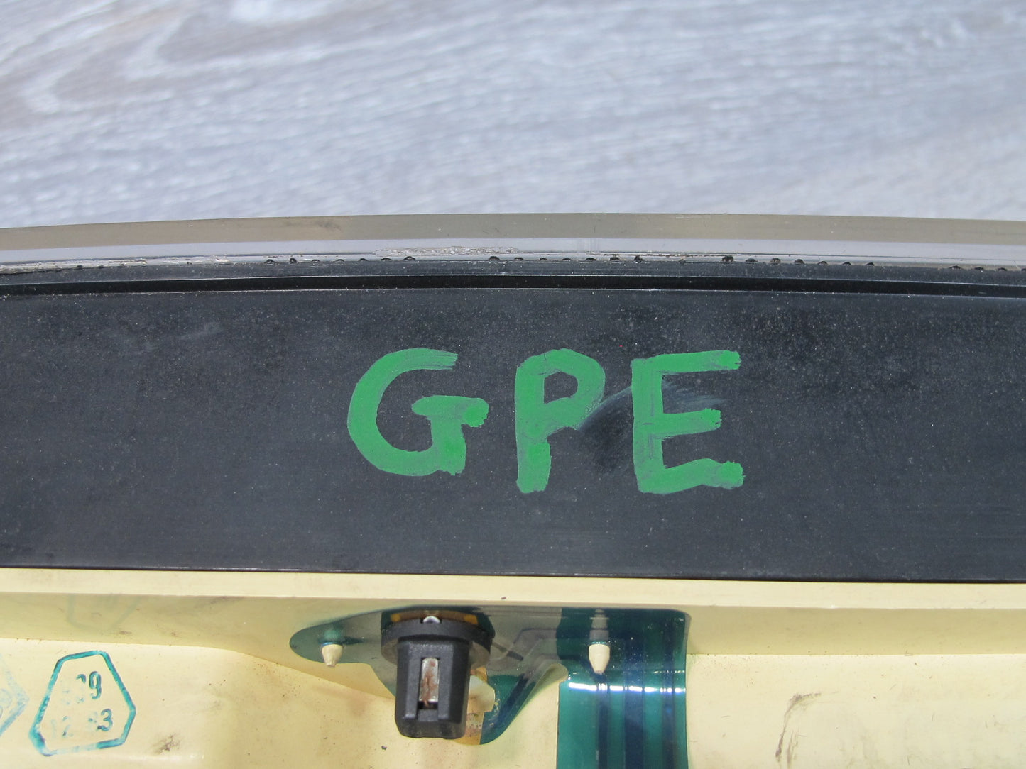 1984 Porsche 928 A/T Automatic Transmission Speedometer Instrument Cluster Gauge