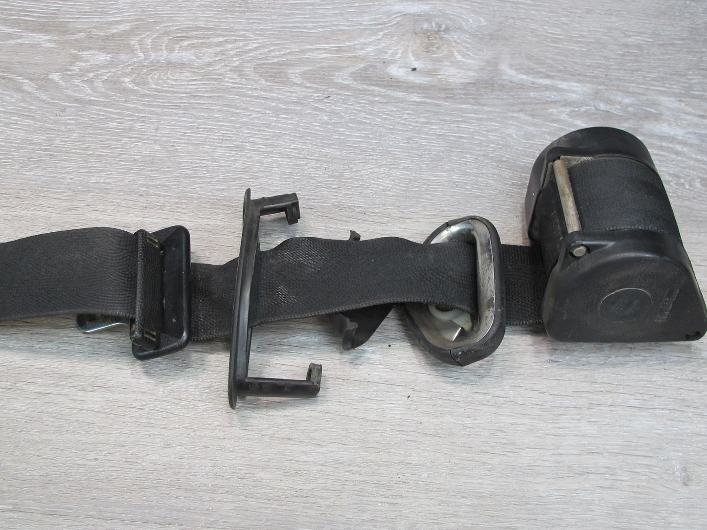 83-86 PORSCHE 928 S FRONT LEFT & RIGHT SIDE SEATBELT RETRACTOR SET OEM