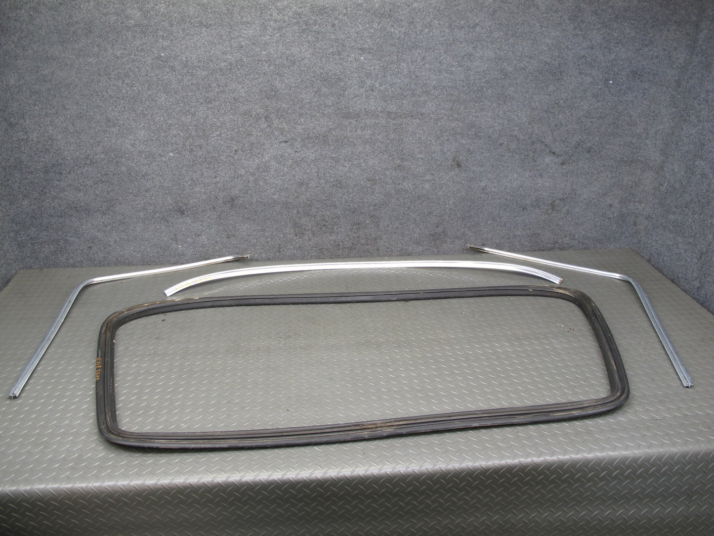 77-85 Mercedes W123 Sedan Rear Glass Window Weatherstrip Rubber Seal Trim Set