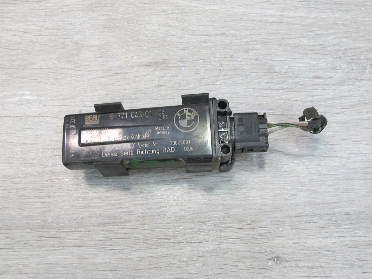 2006-2010 BMW E63 E64 RDC TPMS Tire Pressure Monitor Antenna Sensor Set