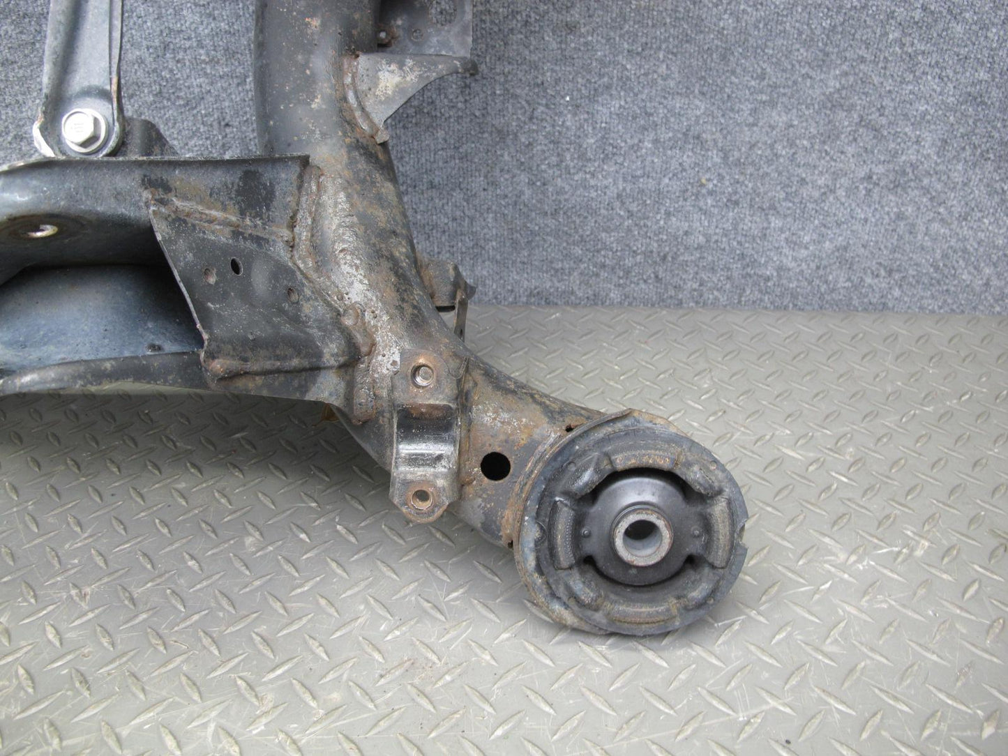98-05 Lexus GS400 GS430 GS300 Rear Suspension Sub Frame Subframe Crossmember OEM