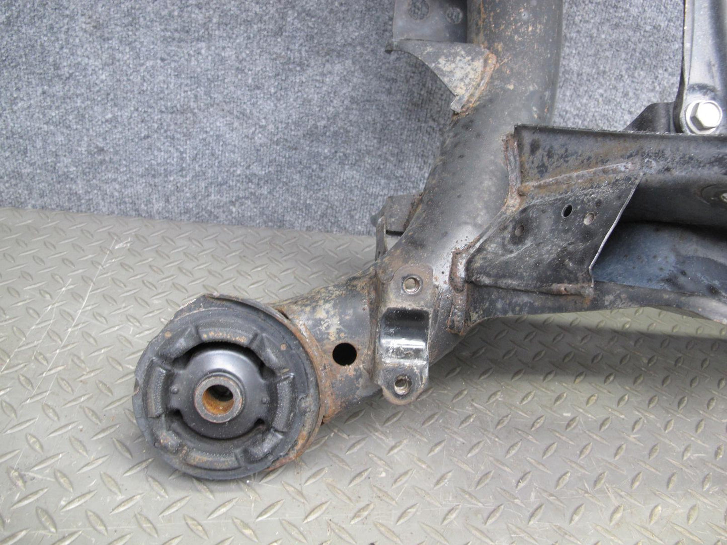 98-05 Lexus GS400 GS430 GS300 Rear Suspension Sub Frame Subframe Crossmember OEM