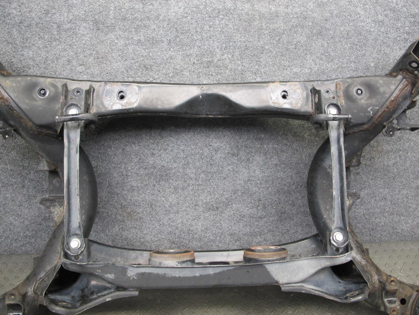 98-05 Lexus GS400 GS430 GS300 Rear Suspension Sub Frame Subframe Crossmember OEM