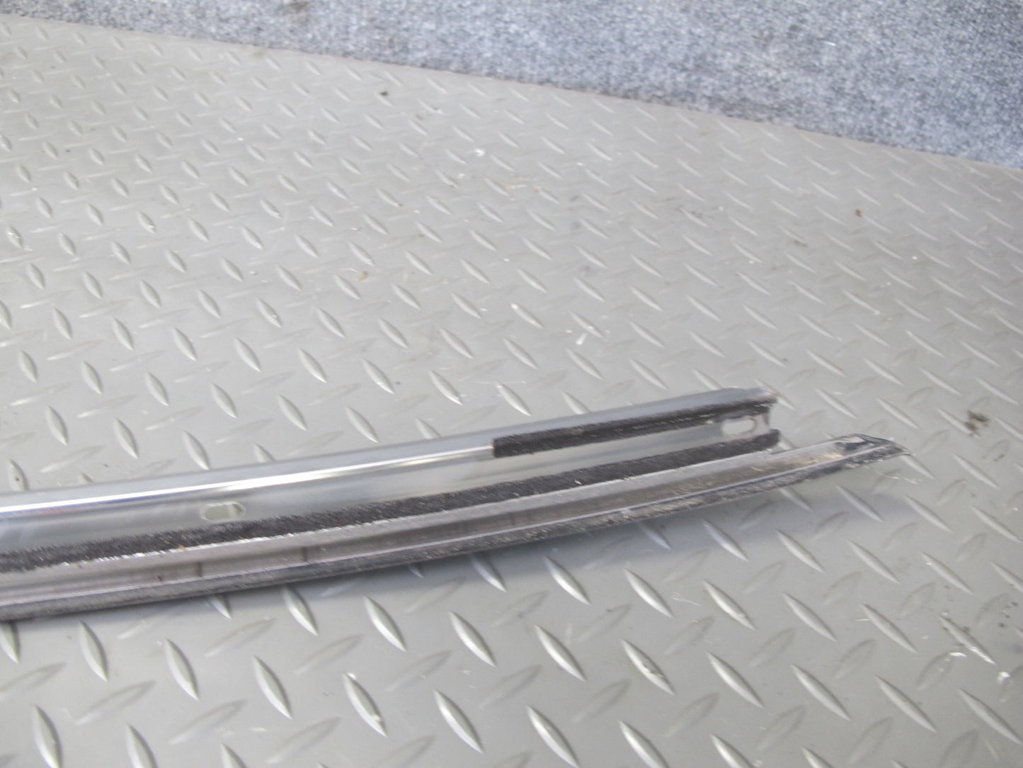 91-95 Toyota SW21L MR2 Set of 4 Left & Right Door Weatherstrip Molding OEM