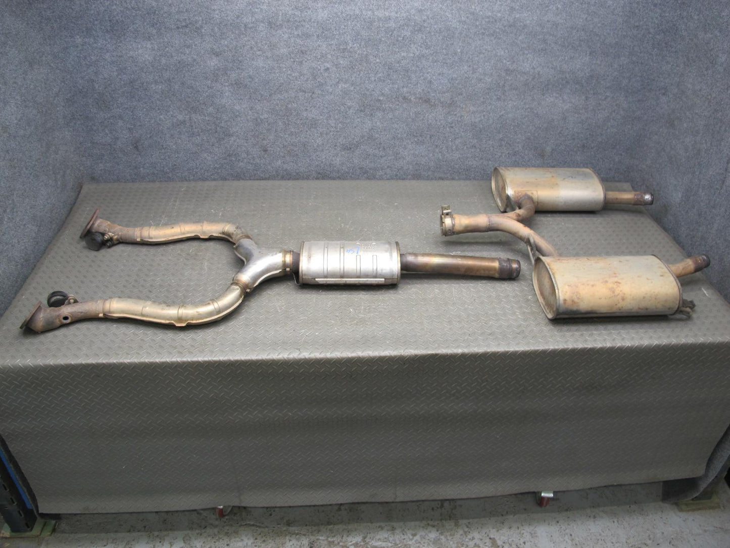 98-00 Lexus UCF20L LS400 Exhaust Center Resonator Intermediate Pipe Set OEM