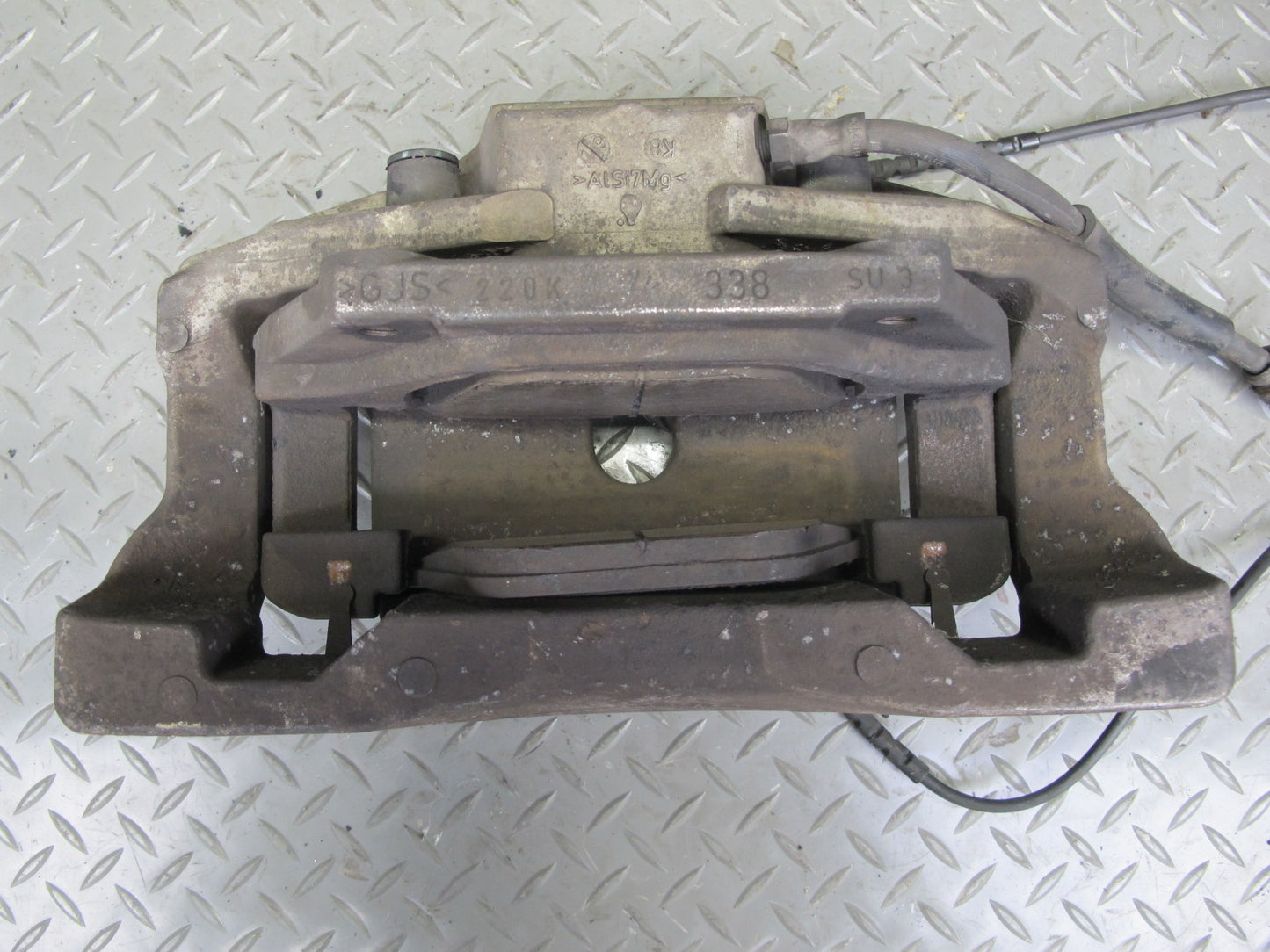 2010-2011 BMW X6 E72 Hybrid AWD Front Left & Right Side Brake Caliper Set of 2