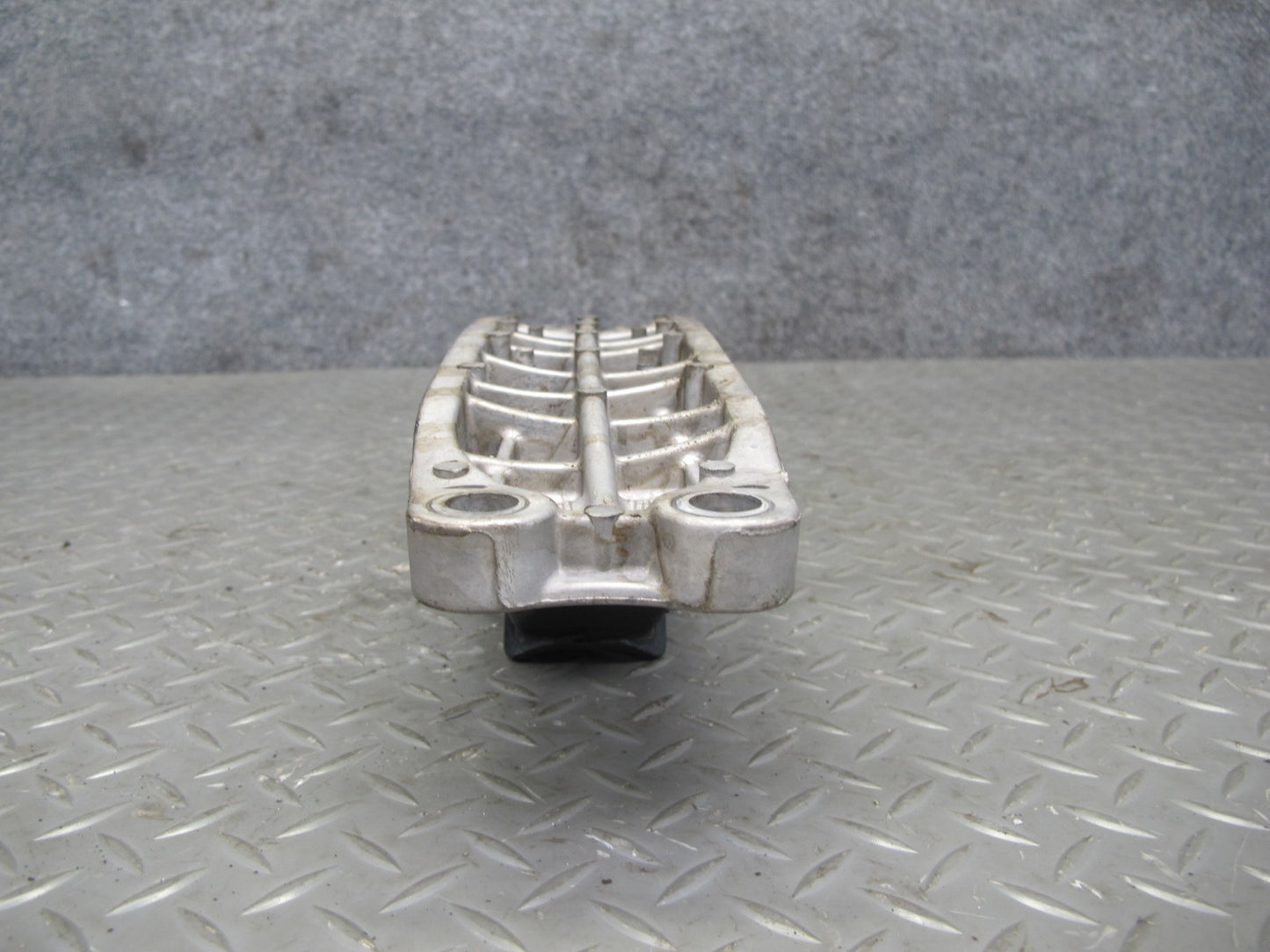 98-05 Lexus GS300 GS430 A/T Automatic Transmission Mount Bracket Support OEM