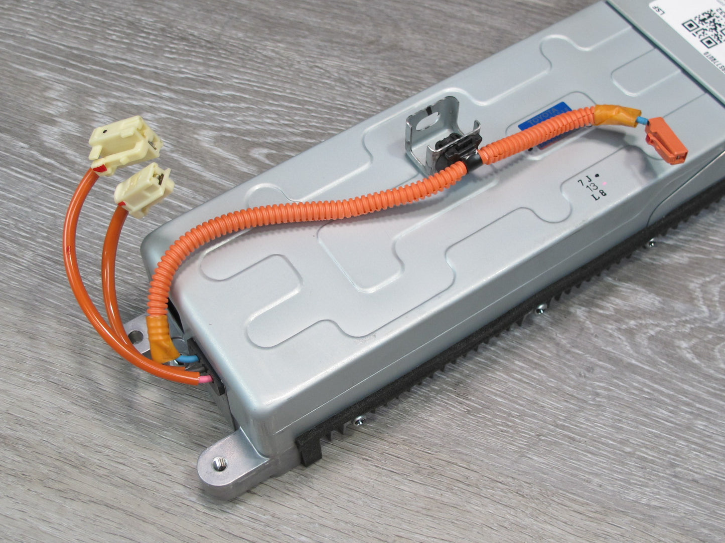 08-09 Lexus UVF46L LS600HL High Voltage Hybrid Battery Converter Module OEM