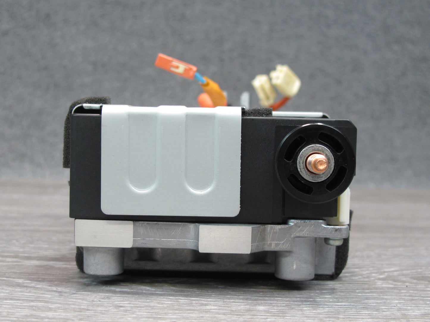 08-09 Lexus UVF46L LS600HL High Voltage Hybrid Battery Converter Module OEM