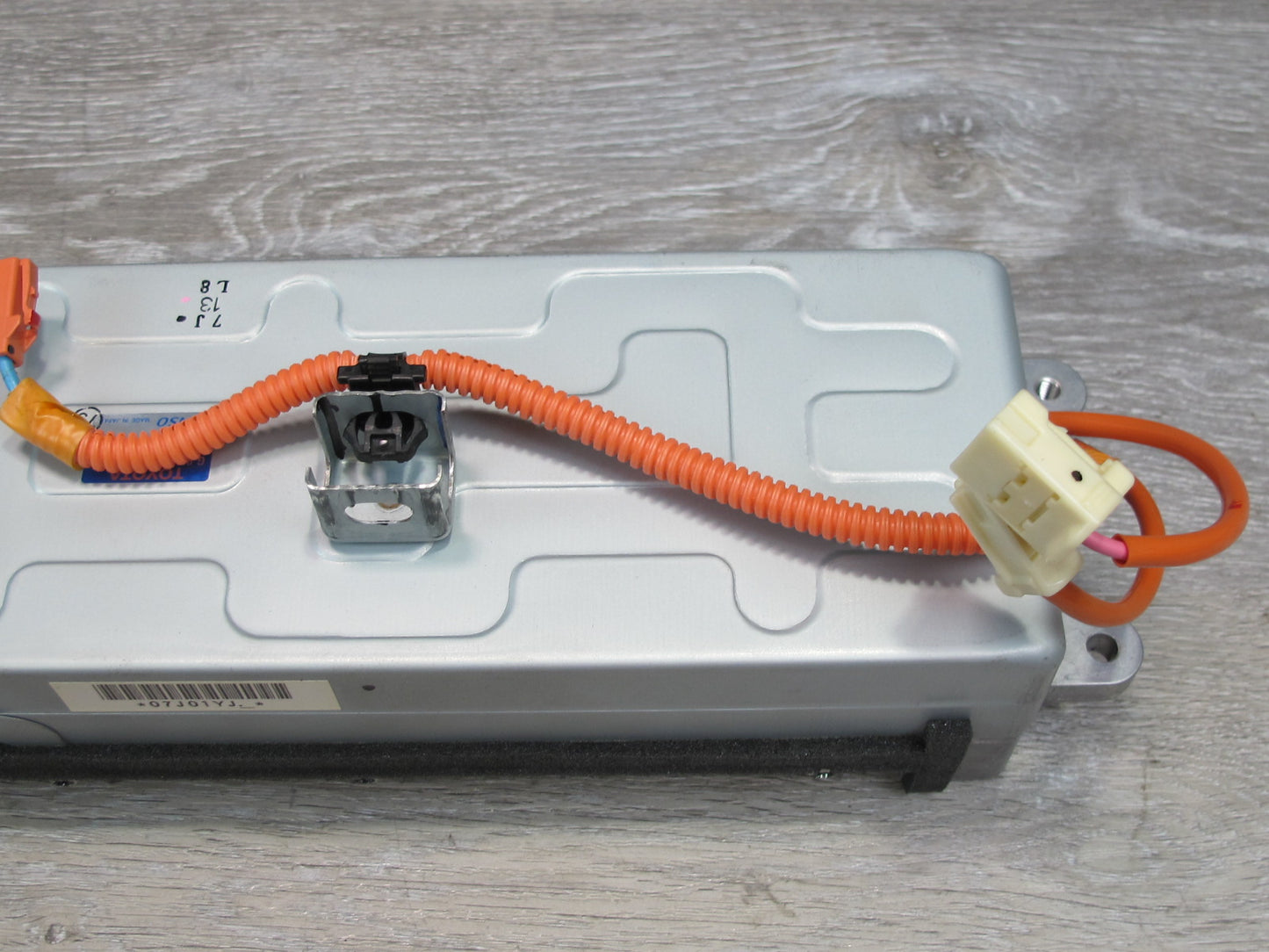 08-09 Lexus UVF46L LS600HL High Voltage Hybrid Battery Converter Module OEM