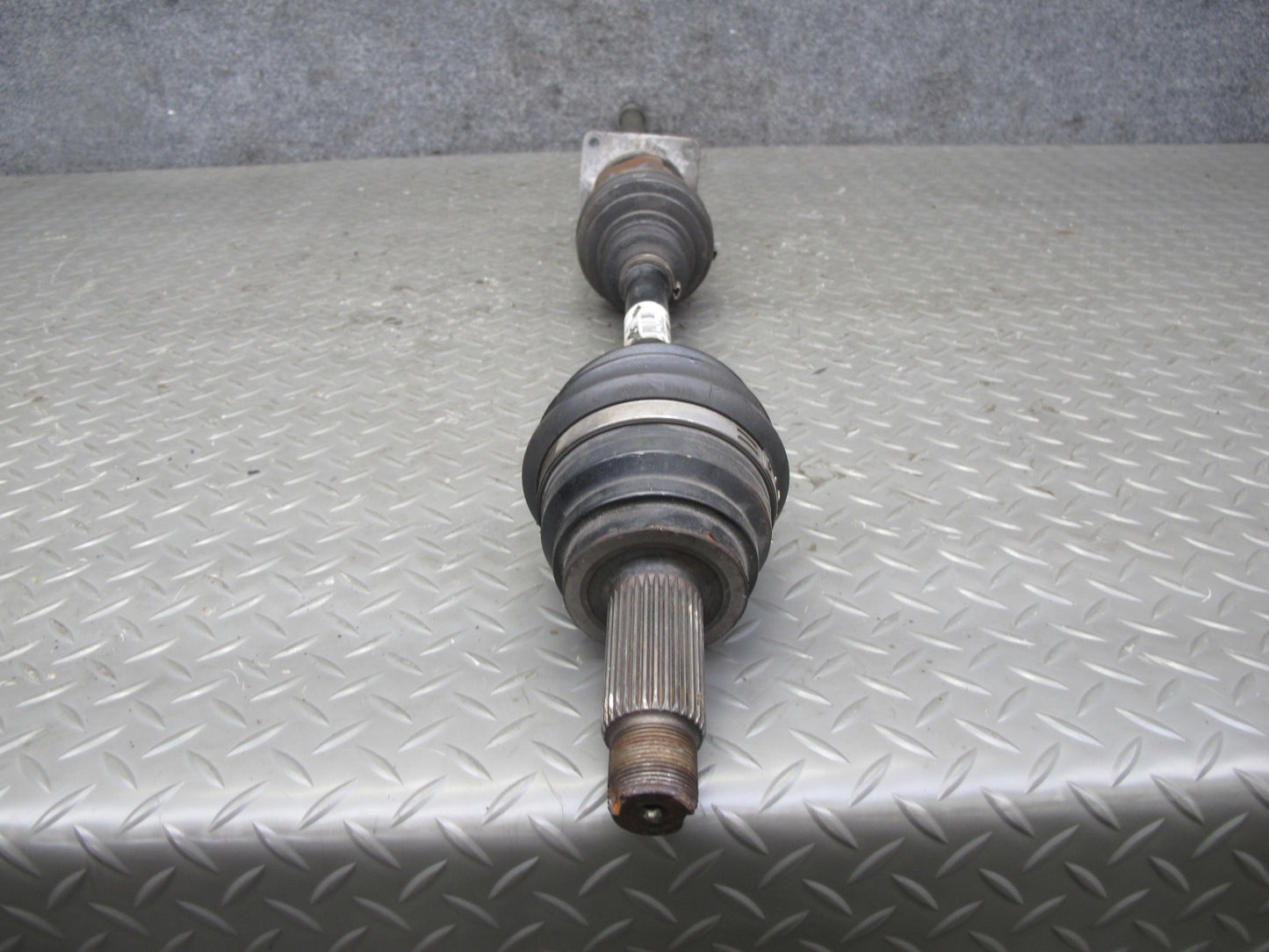 2008-2014 BMW E71 E72 X6 AWD Front Right Suspension Axle Shaft 7553946 OEM