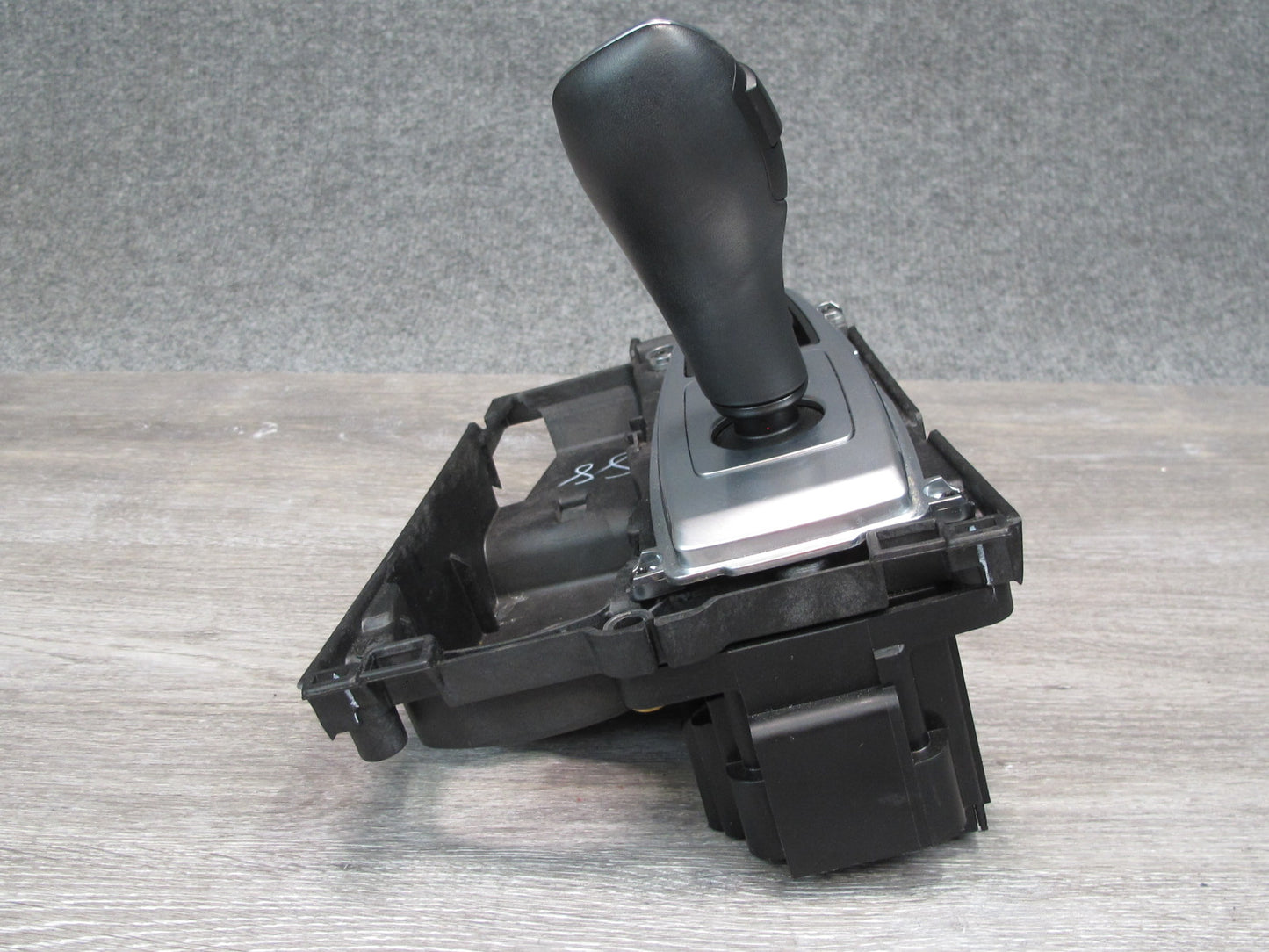 10-14 BMW E70 E71 X5M X6M A/T Automatic Transmission Gear Shifter Selector OEM