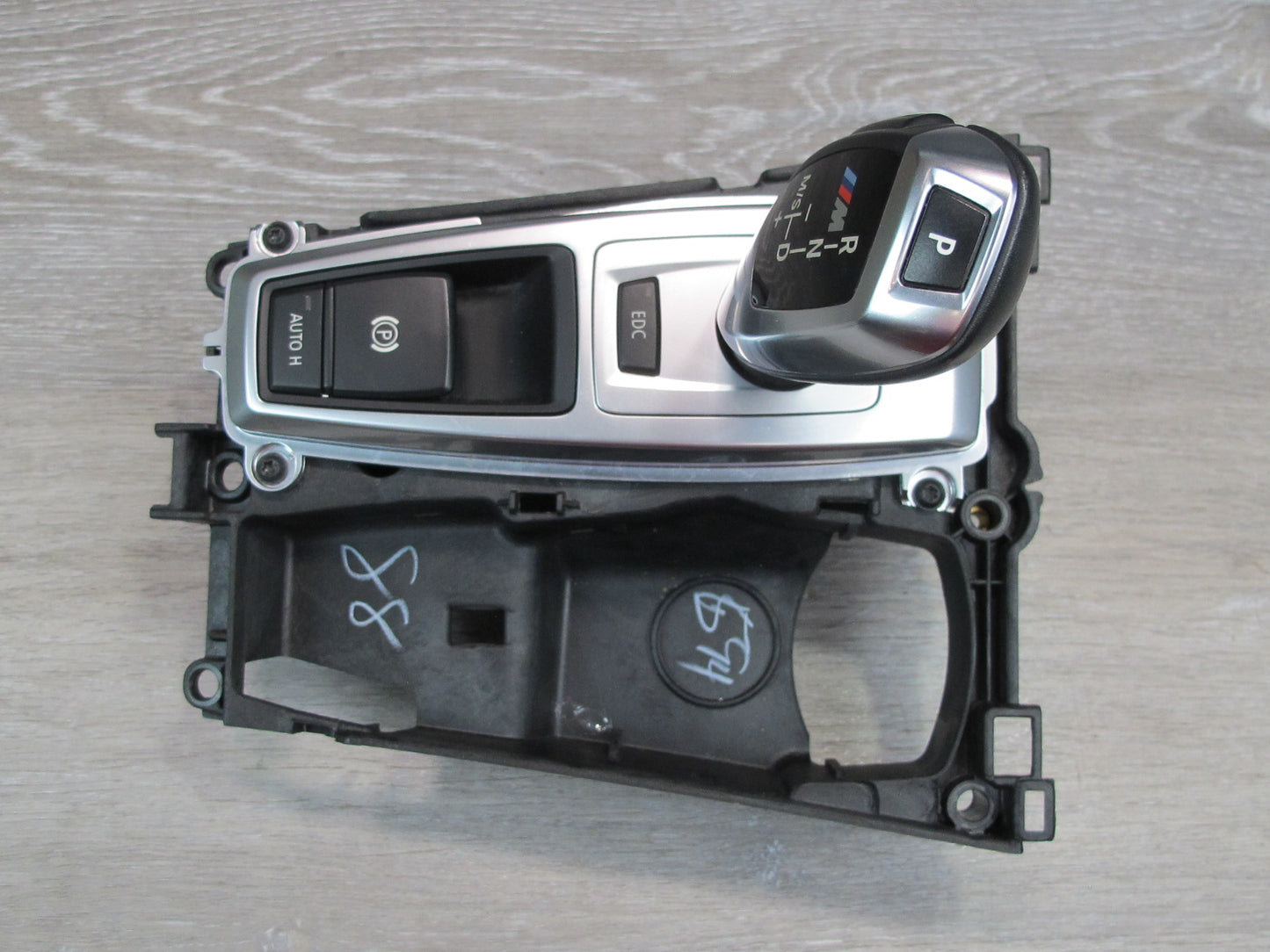 10-14 BMW E70 E71 X5M X6M A/T Automatic Transmission Gear Shifter Selector OEM