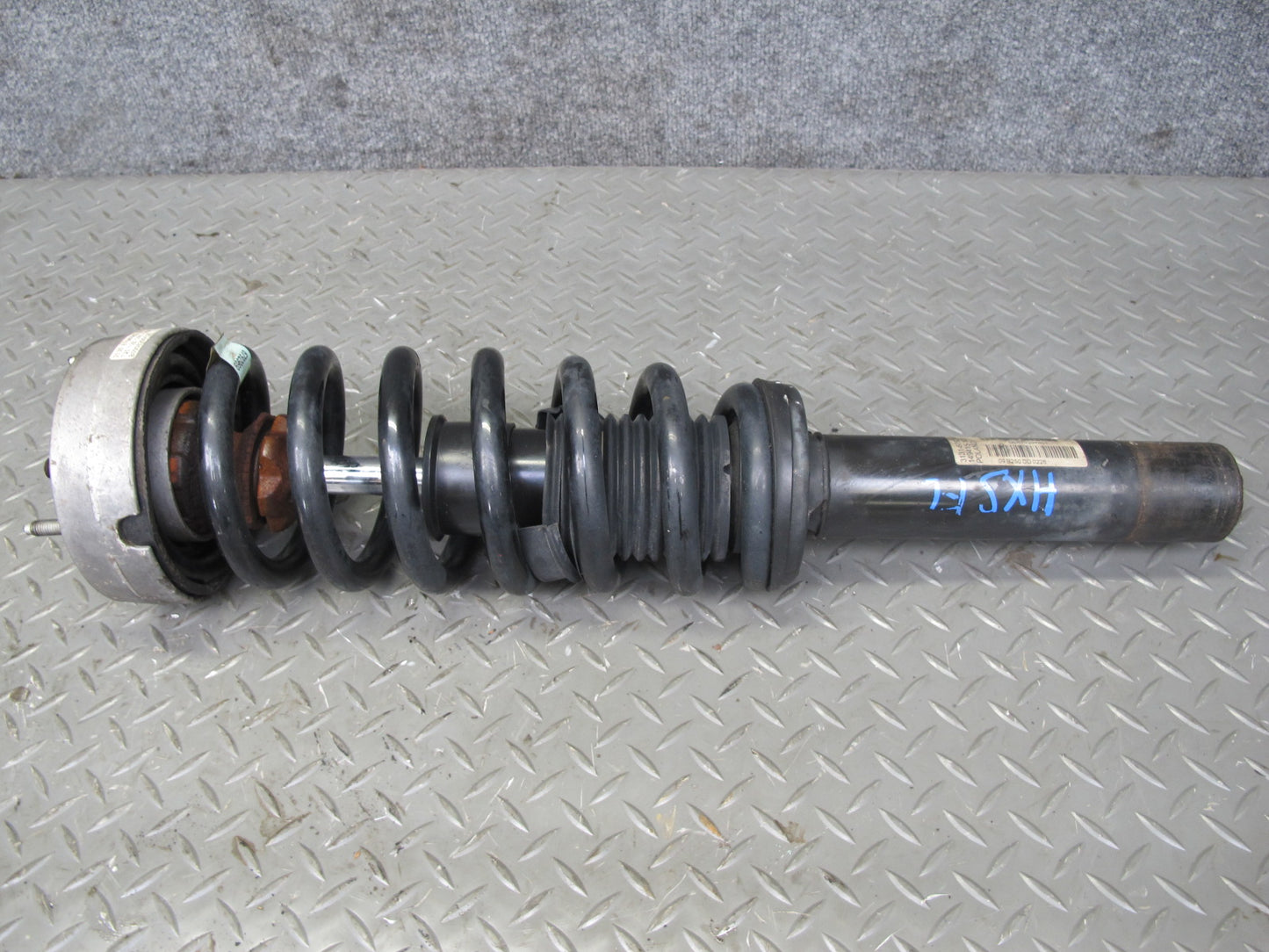 2010-2011 BMW E72 X6 AWD Hybrid Front Left & Right Strut Shock Absorber Set of 2