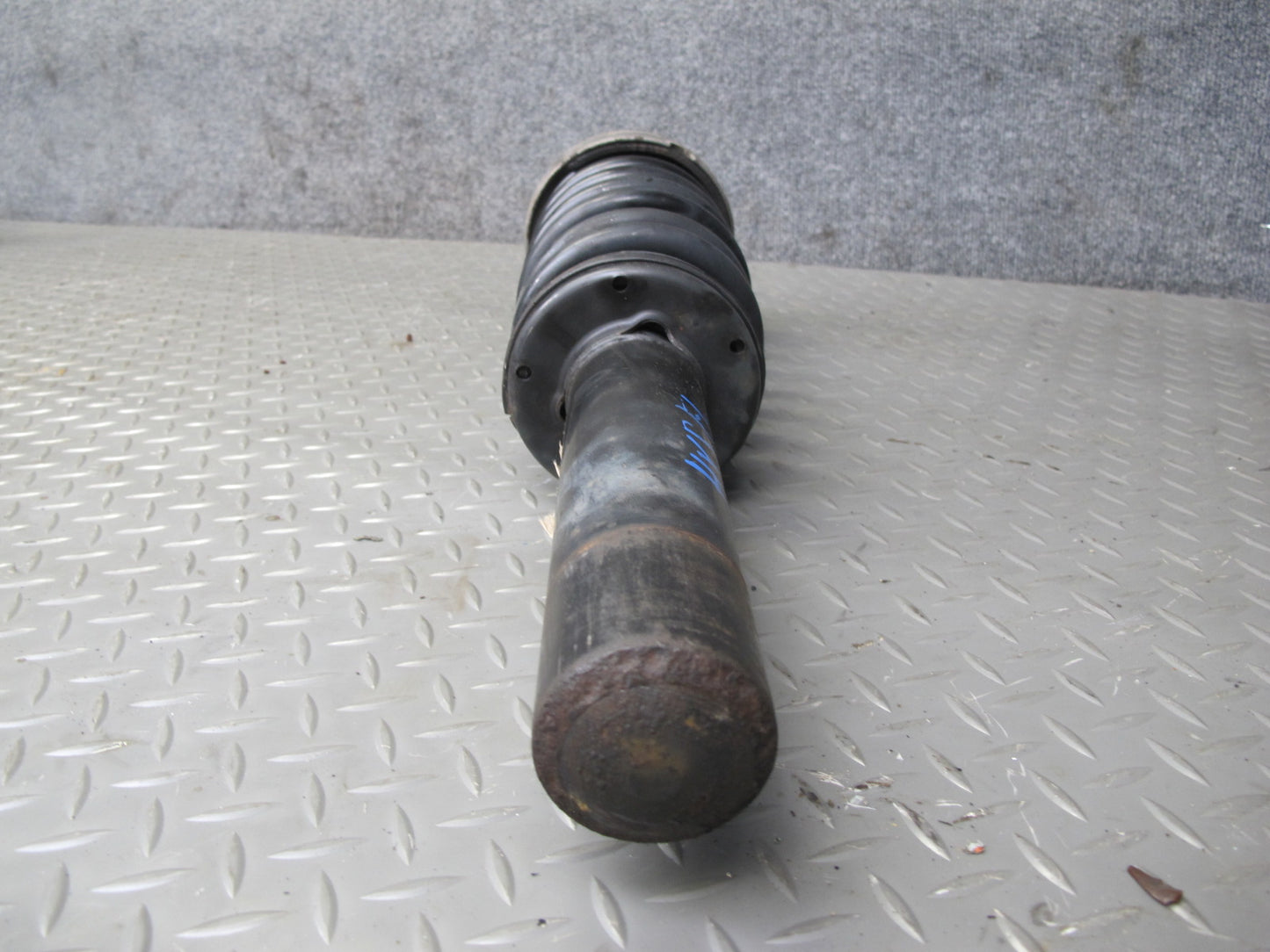 2010-2011 BMW E72 X6 AWD Hybrid Front Left & Right Strut Shock Absorber Set of 2